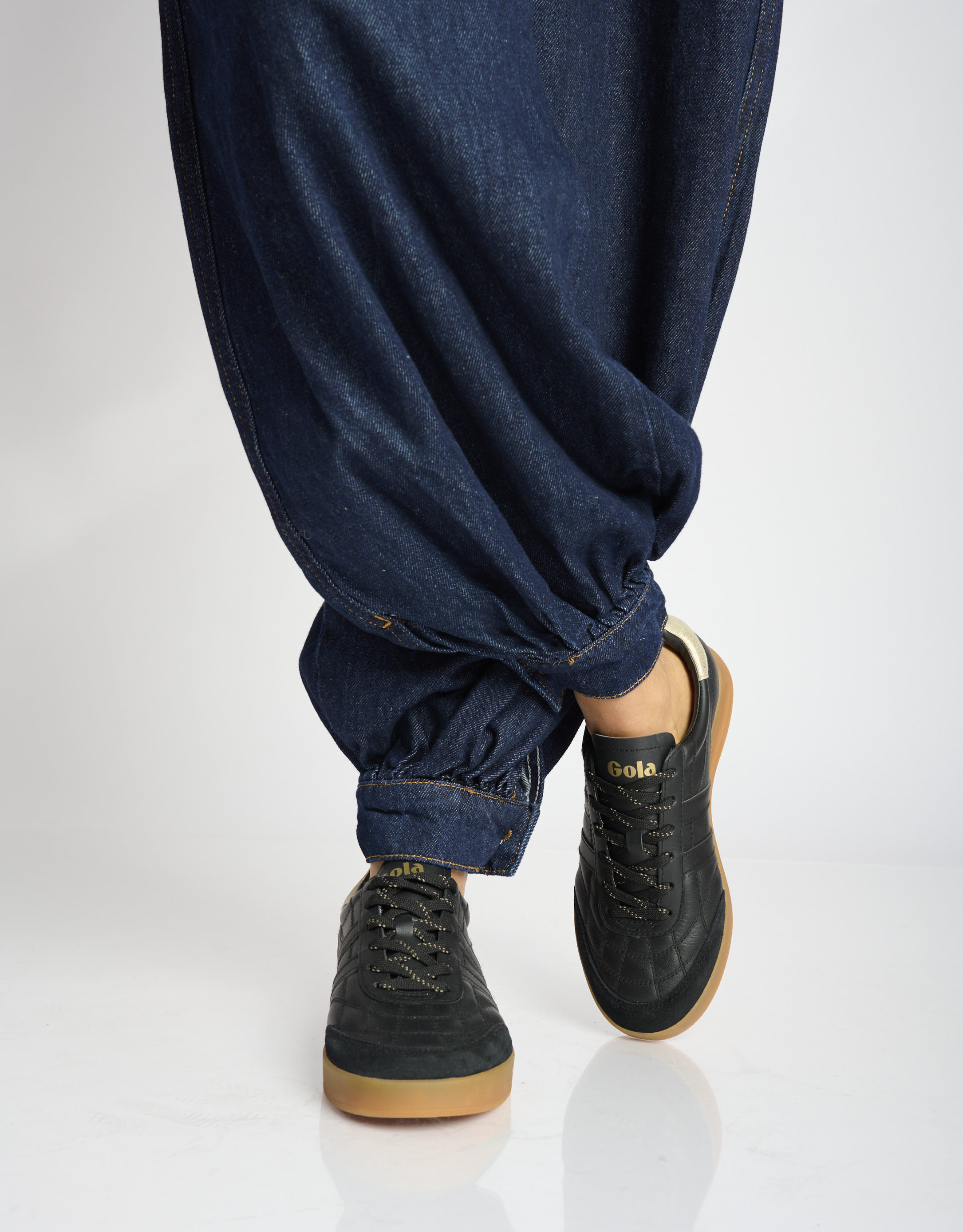 נעלי נשים - Gola - סניקרס עור STADIA - שחור1