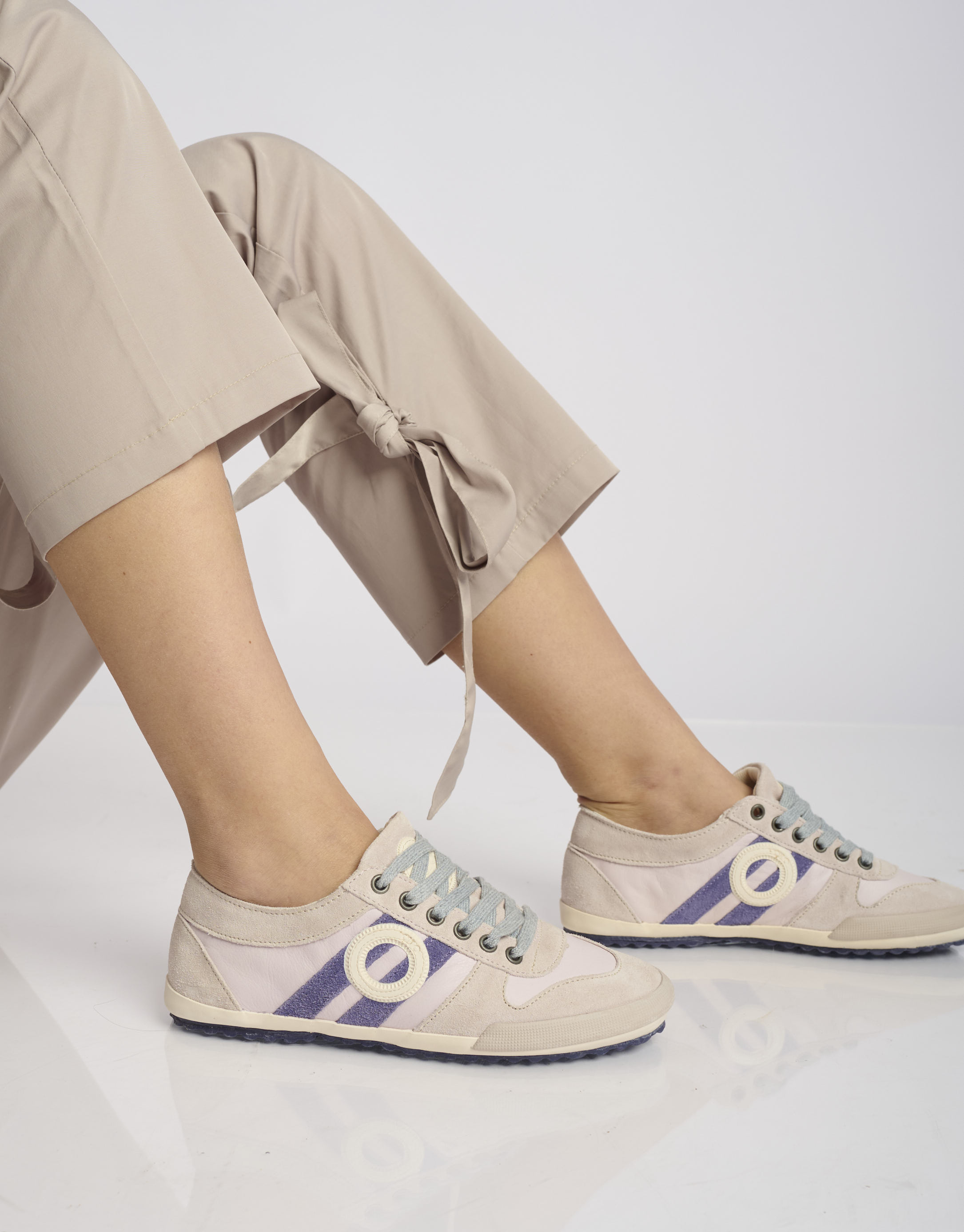 נעלי נשים - Aro - סניקרס נמוכות מעור IDO - לילך2