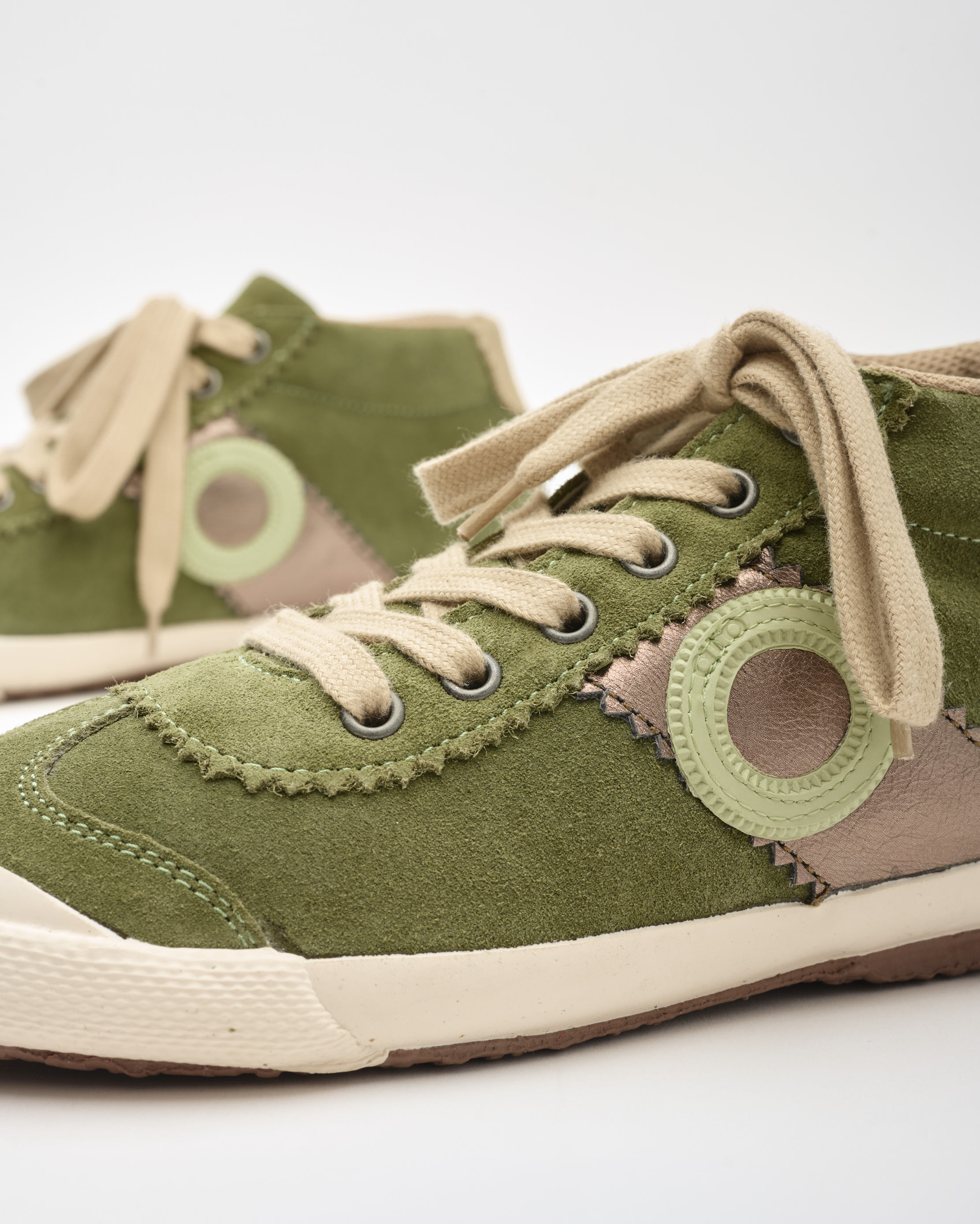 נעלי נשים - Aro - סניקרס זמש גבוהות RAY - זית4