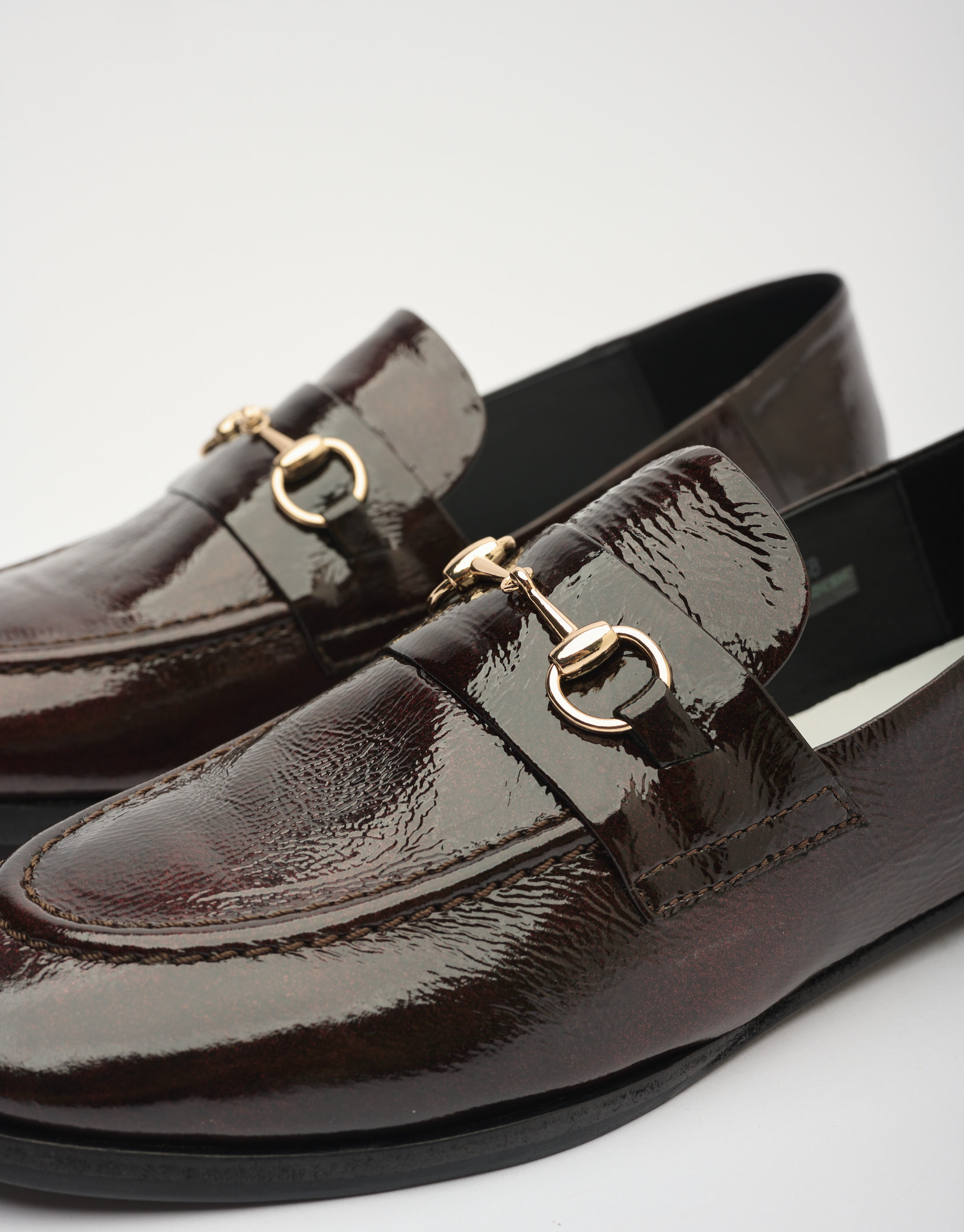 נעלי נשים - Yuko Imanishi - נעלי מוקסין מבריקות SACHI - חום3