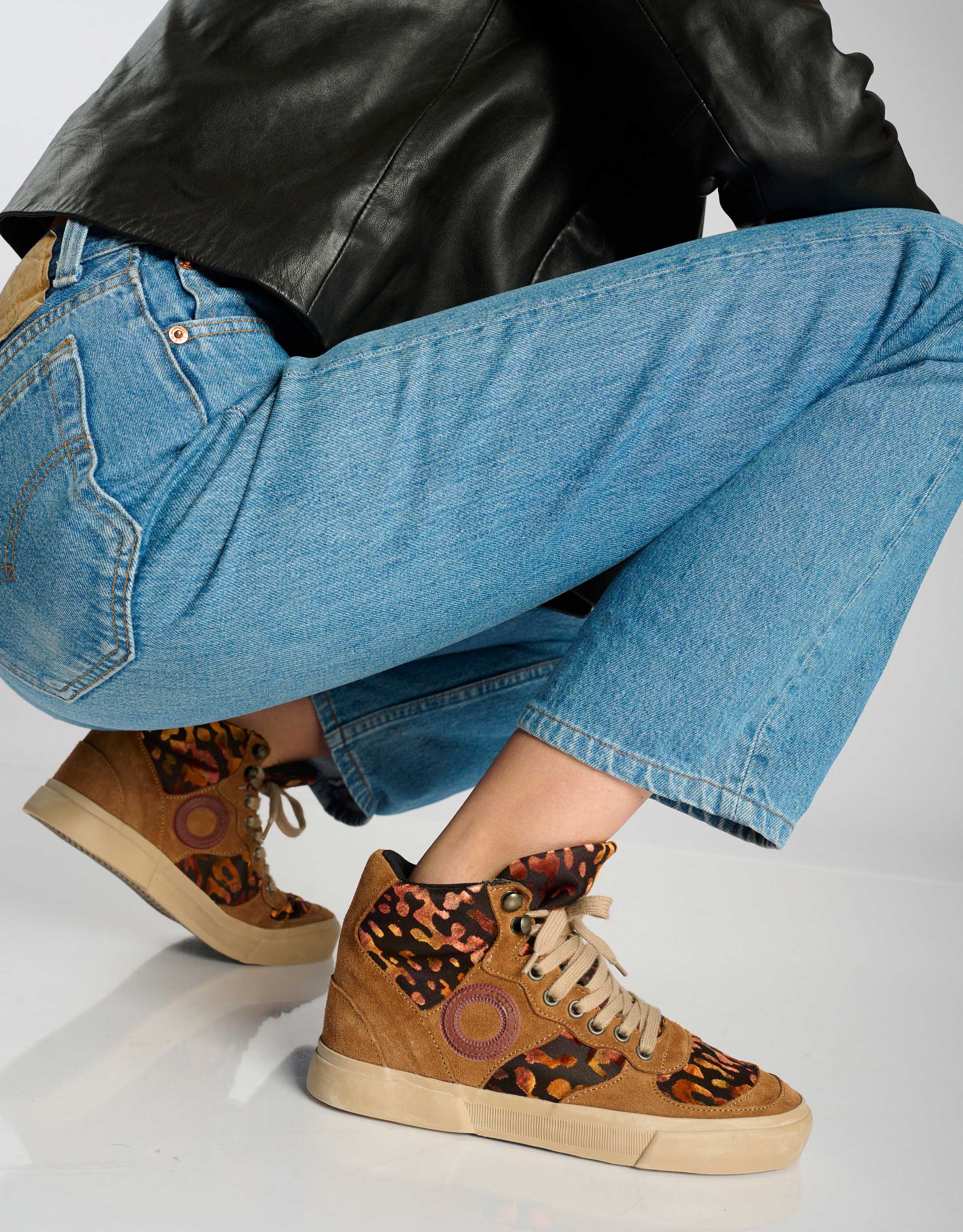 נעלי נשים - Aro - סניקרס מנומרות EMMA - חום1