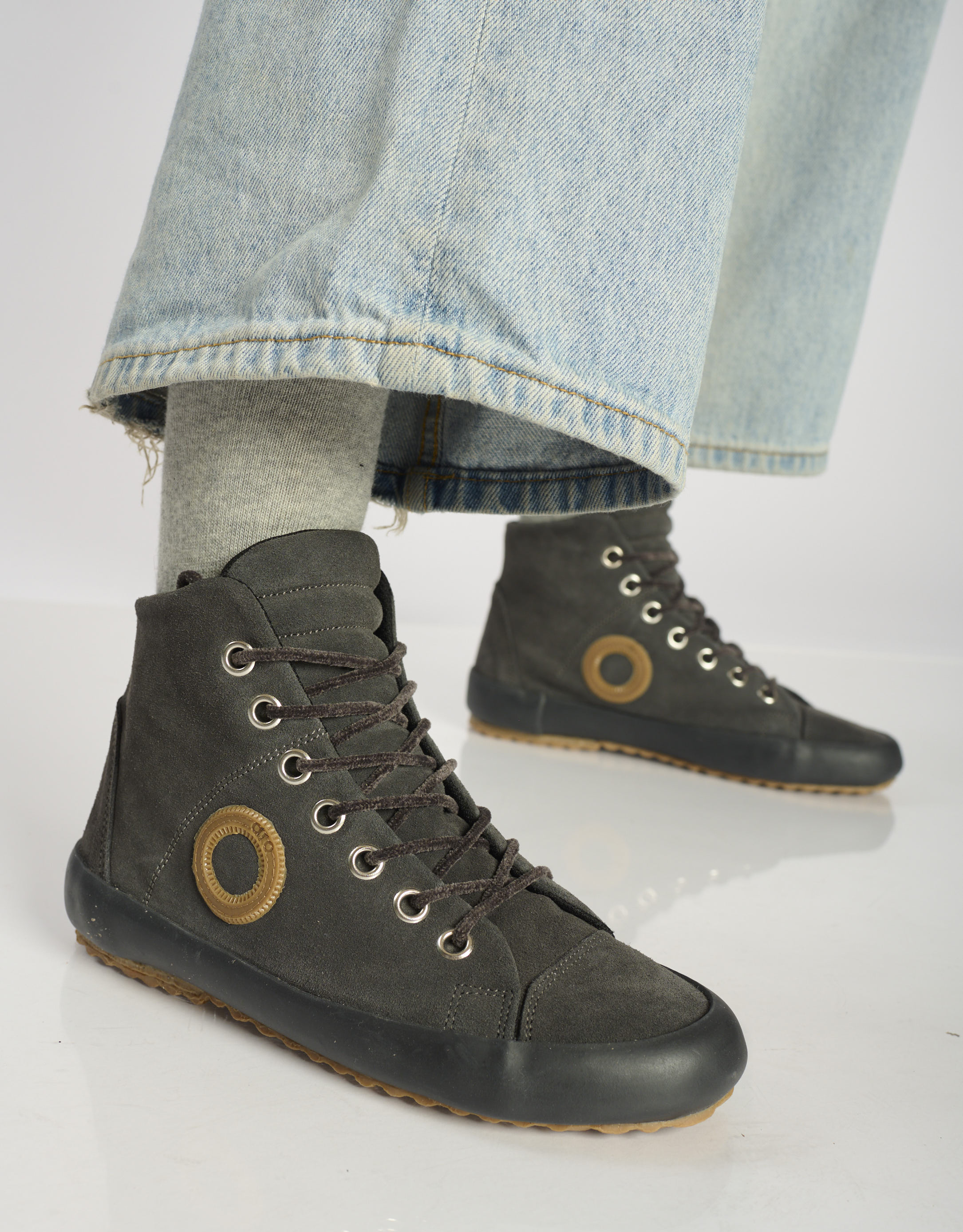 נעלי נשים - Aro - סניקרס זמש גבוהות WEN - אפור1