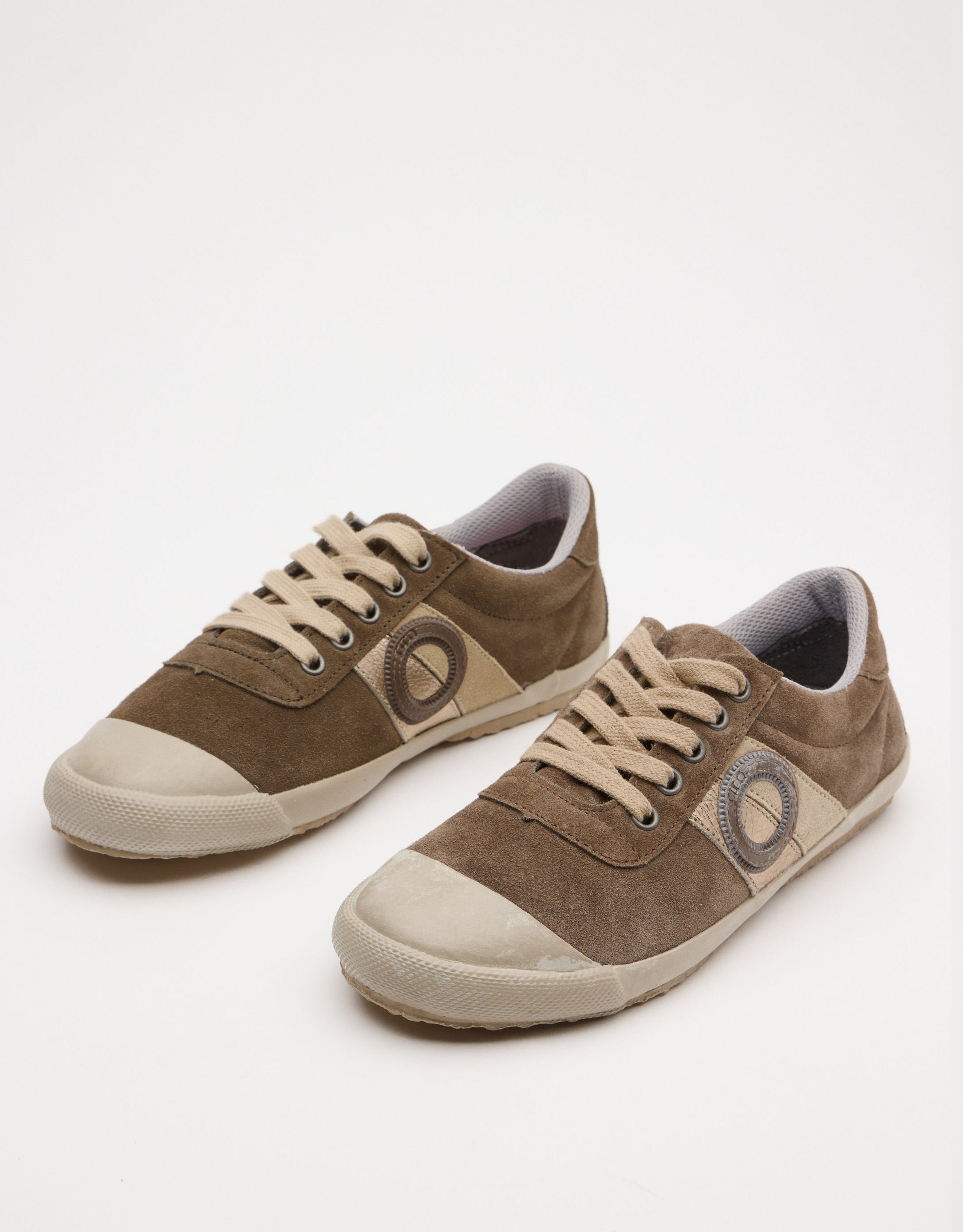 נעלי נשים - Aro - סניקרס זמש RAY - חום3