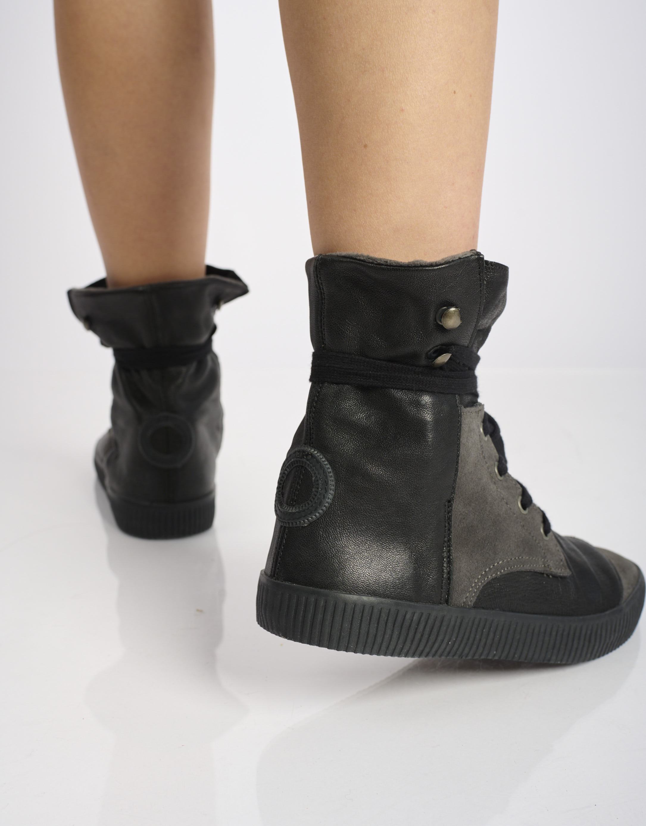 נעלי נשים - Aro - מגפונים עם שרוכים NOELLE - שחור4