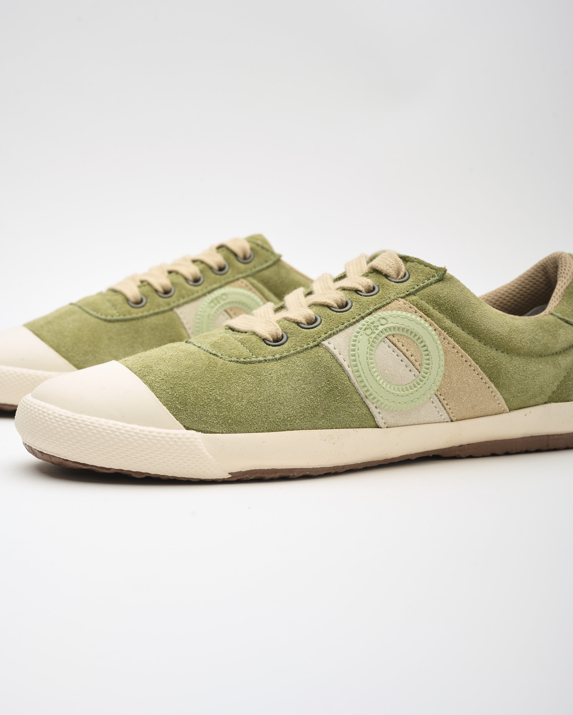 נעלי נשים - Aro - סניקרס זמש RAY - זית3