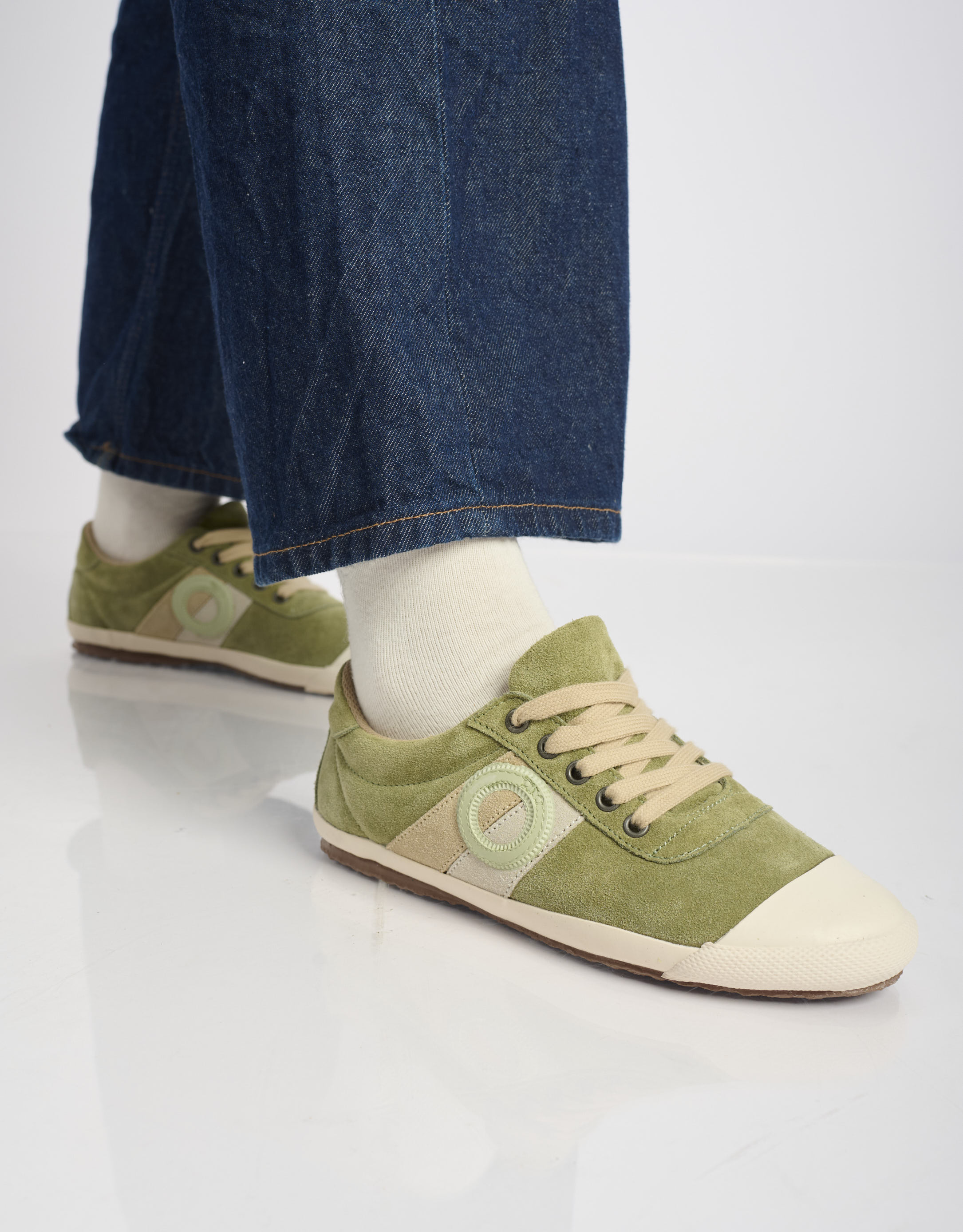 נעלי נשים - Aro - סניקרס זמש RAY - זית4