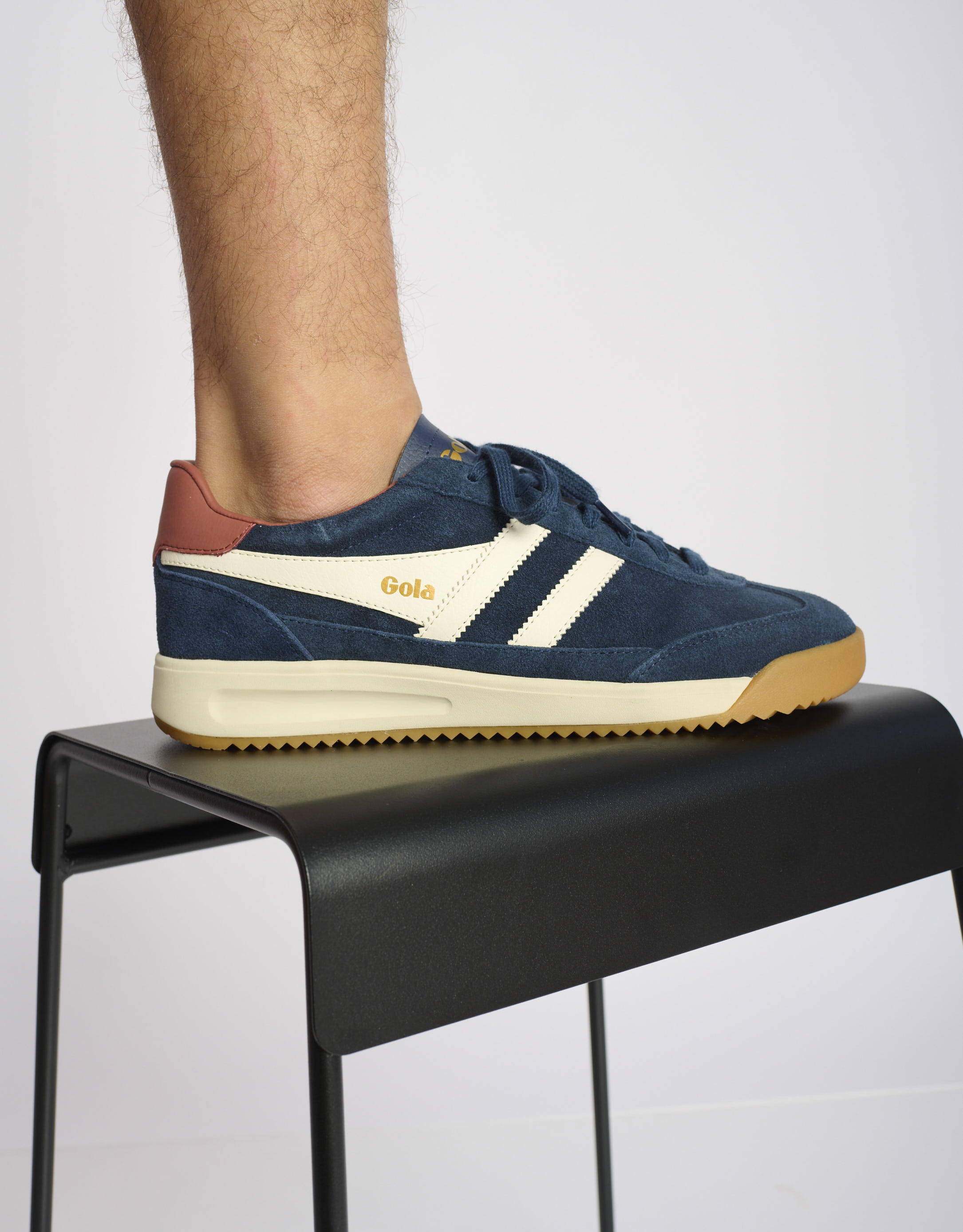 נעלי גברים - Gola - סניקרס זמש TORNADO 88 - כחול1