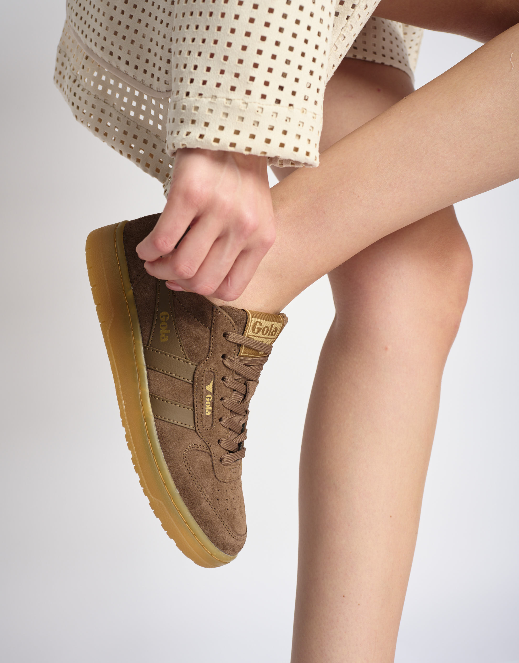 נעלי נשים - Gola - סניקרס זמש HAWK - חום1