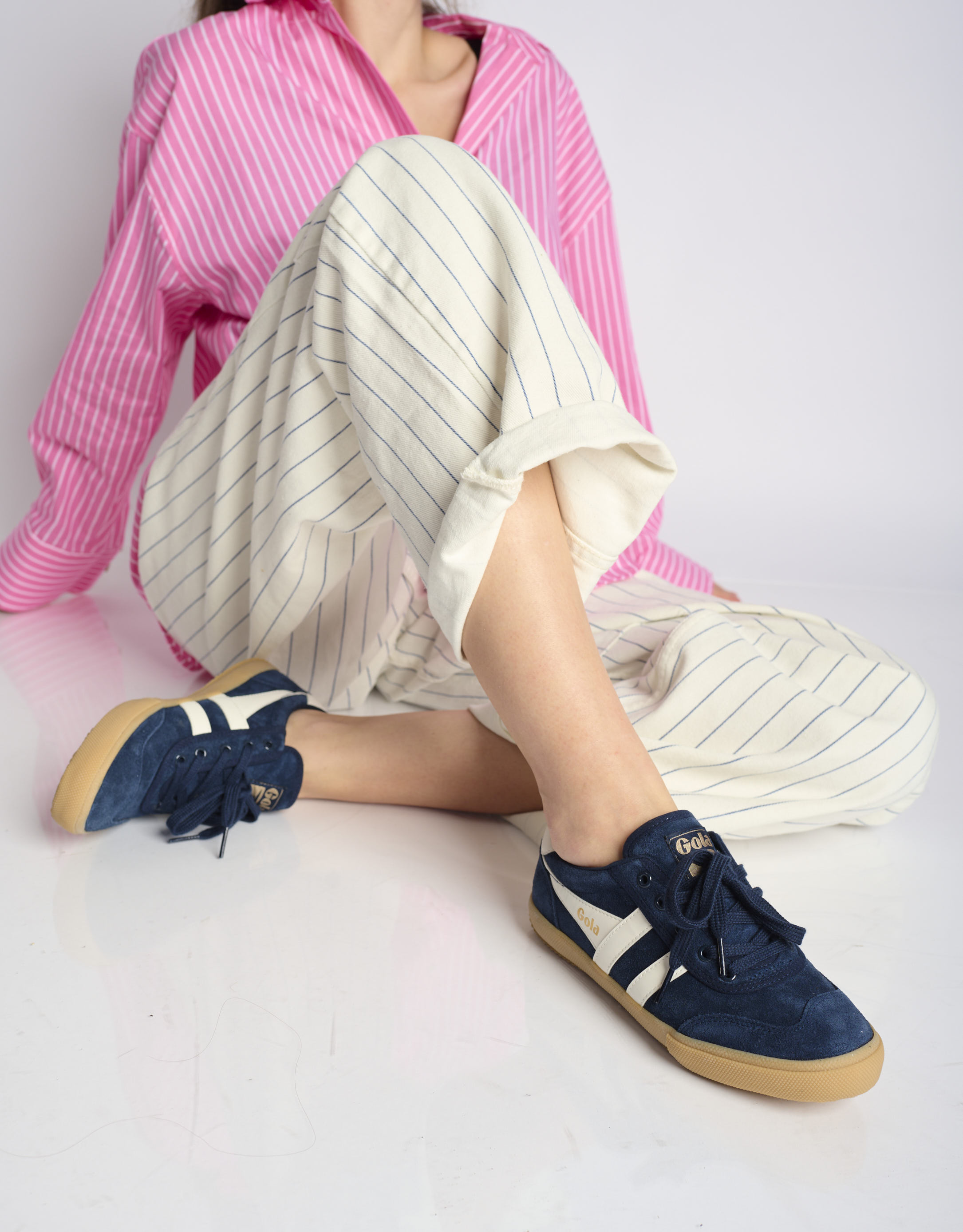 נעלי נשים - Gola - סניקרס זמש BADMINTON - כחול1