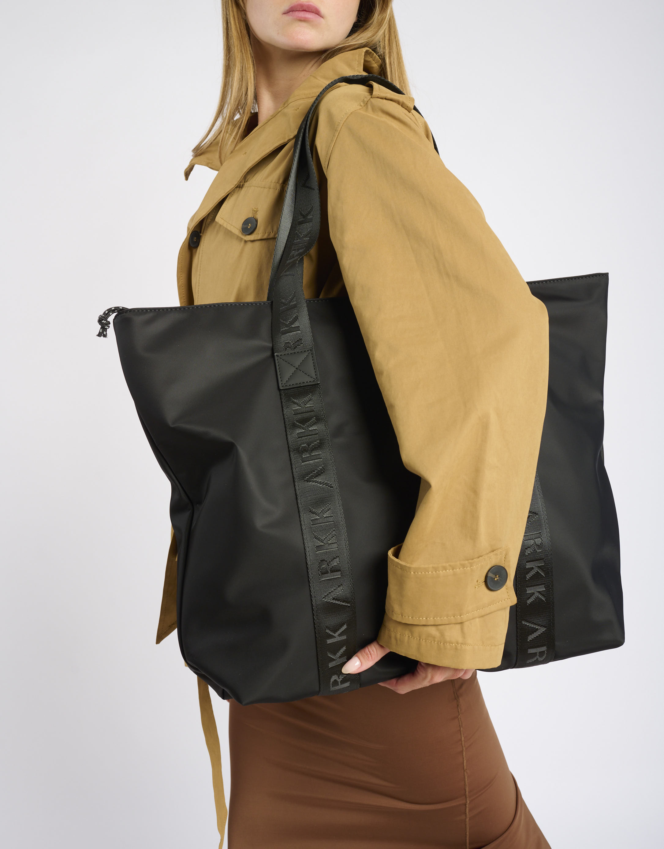 נעלי נשים - Arkk - תיק SHOPPER - שחור1