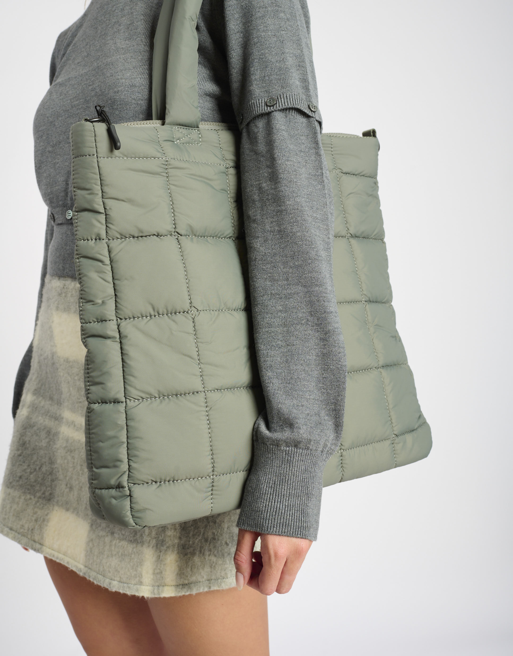 נעלי נשים - Arkk - תיק  PADDED SHOPPER - חאקי4