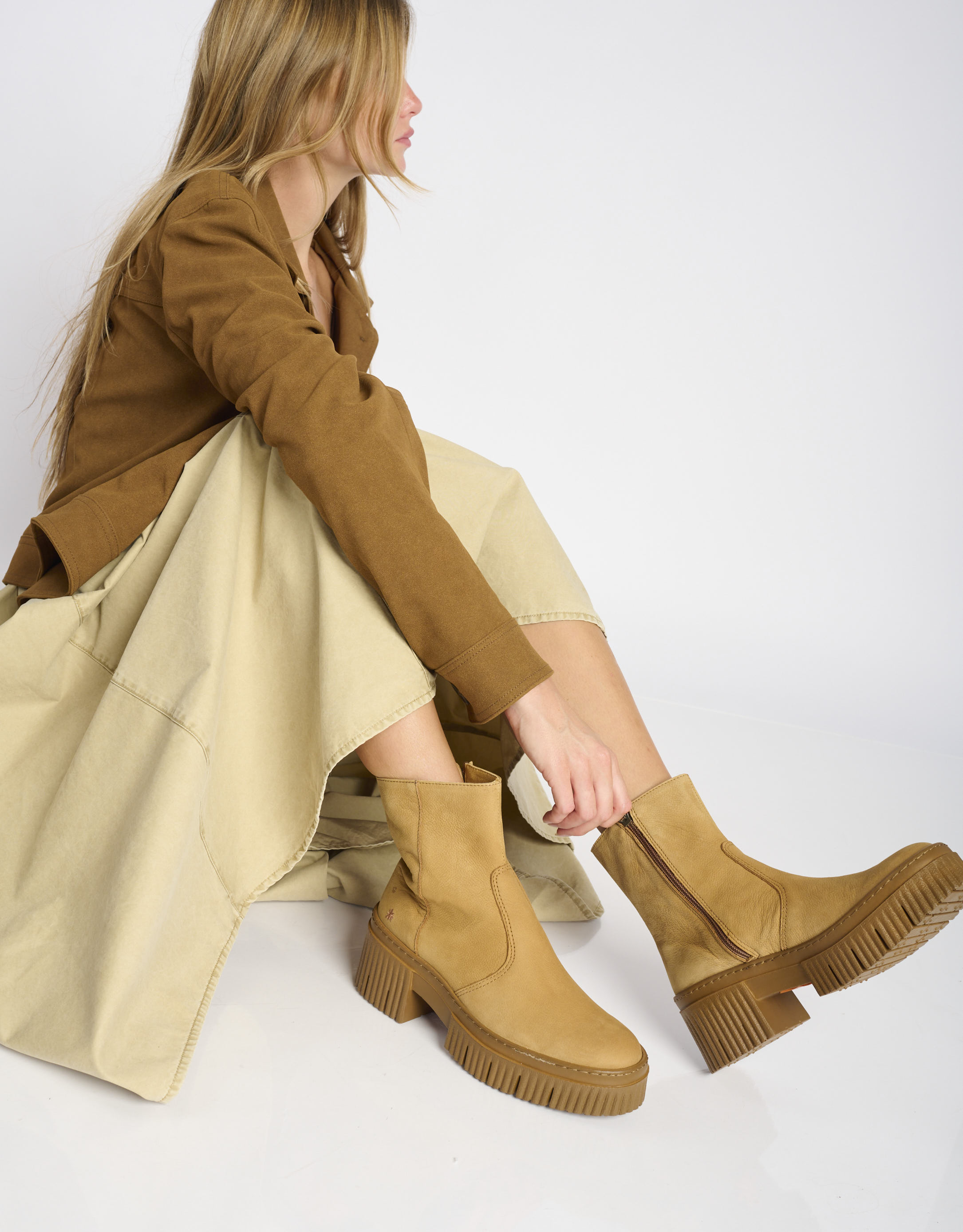 נעלי נשים - Art - מגפוני פלטפורמה YORK - חרדל1