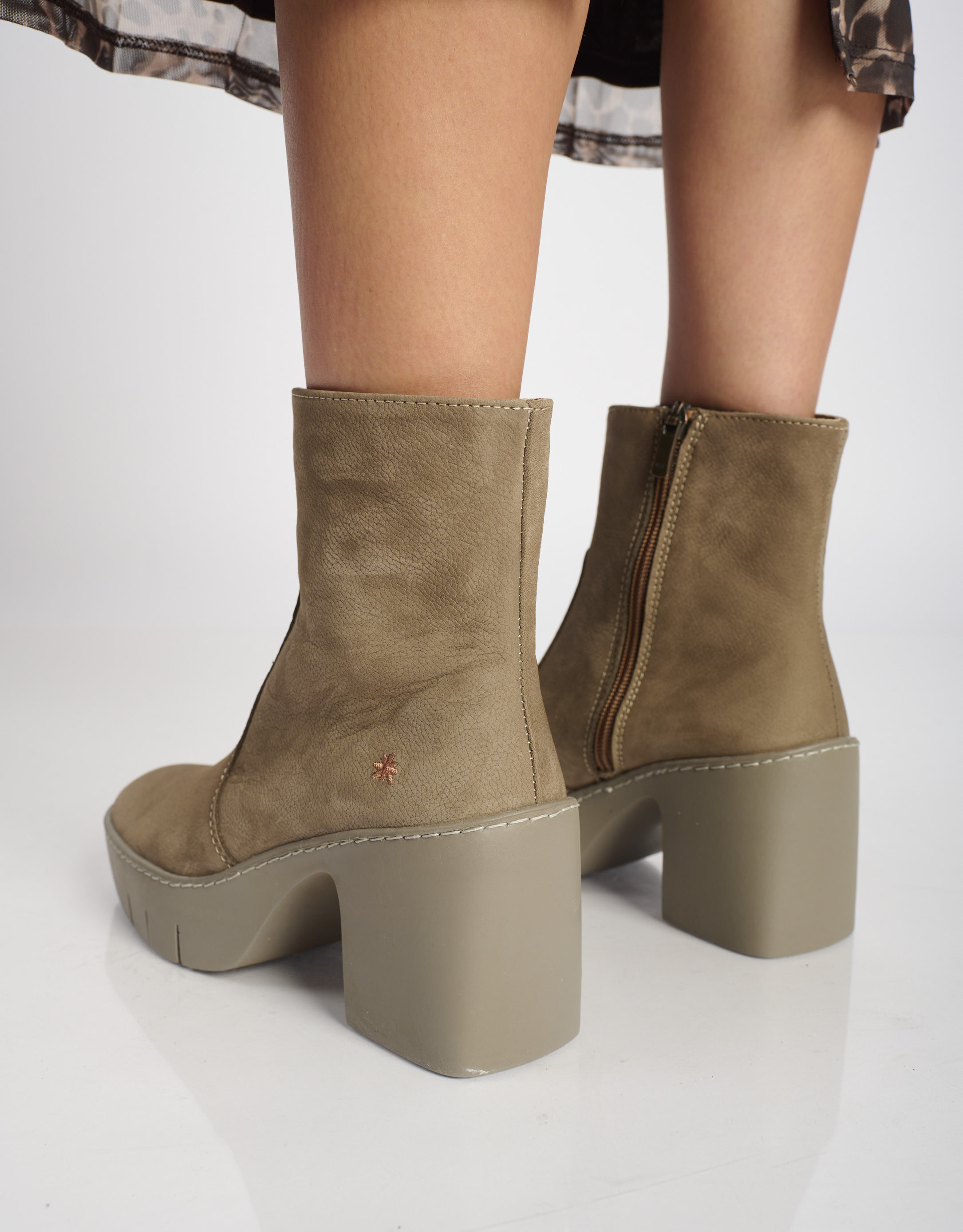 נעלי נשים - Art - מגפונים עם עקב SOFIA - אפור חום3