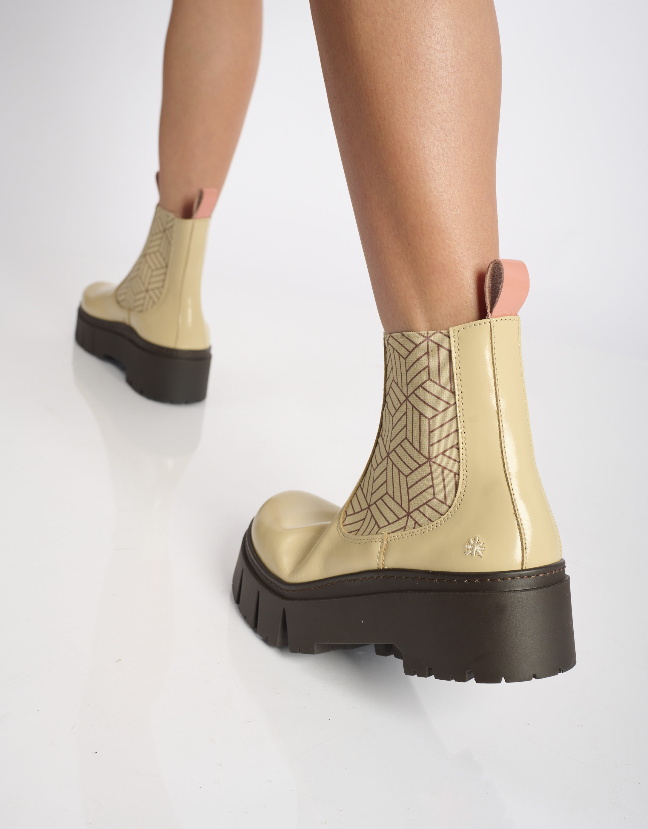 נעלי נשים - Art - מגפוני צ'לסי LEEDS - אופוויט3