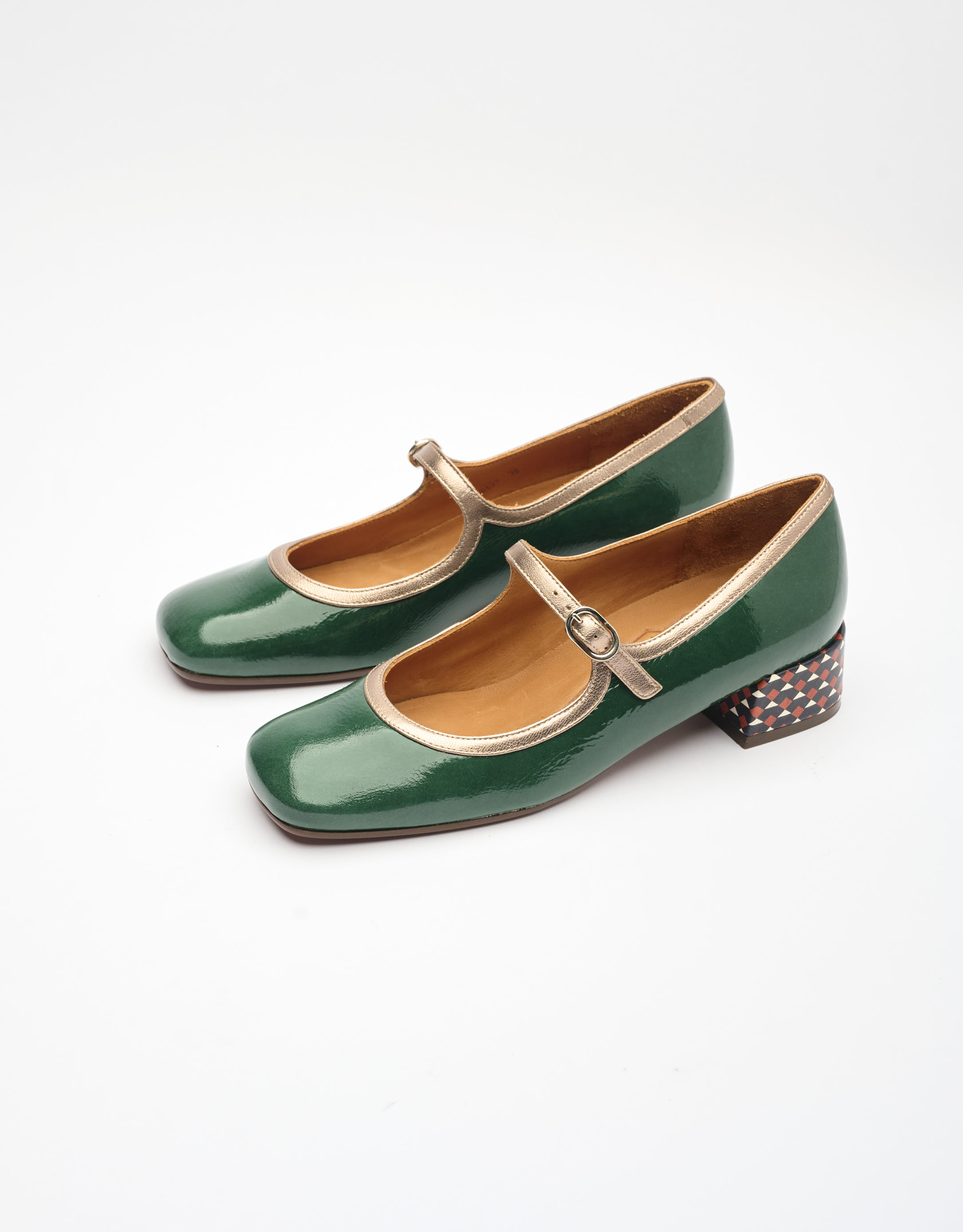 נעלי נשים - Chie Mihara - נעלי בובה IDAN - ירוק2