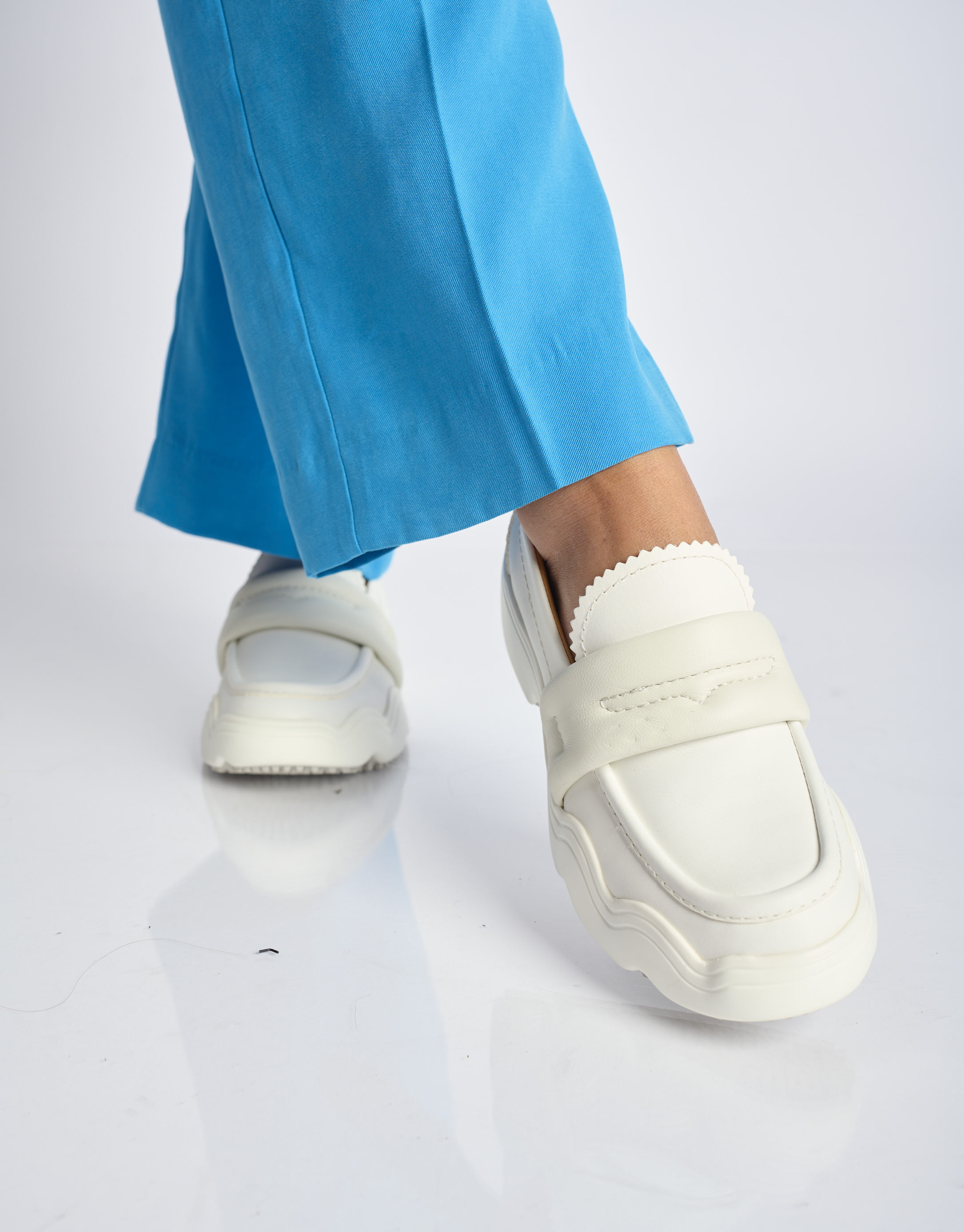 נעלי נשים - 4CCCCEES - נעלי מוקסין SANHO LOA - לבן1