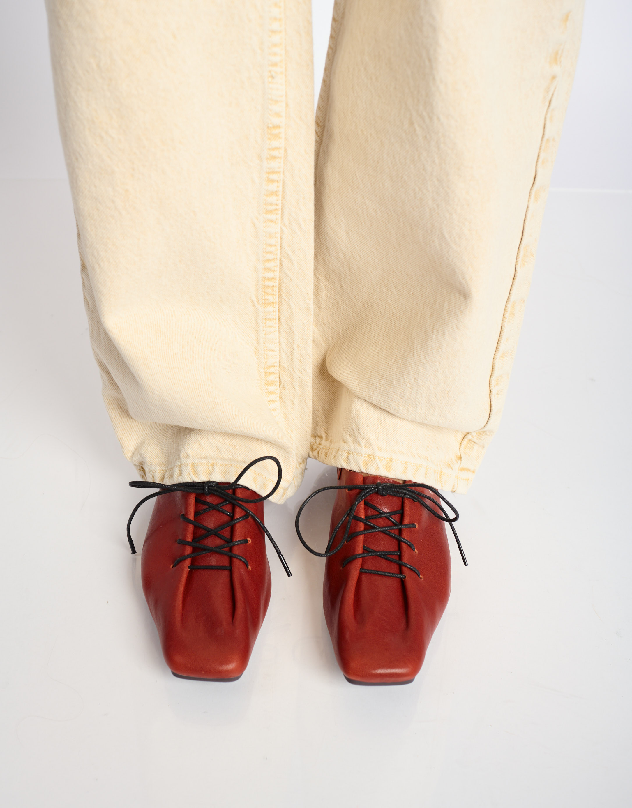 נעלי נשים - Yuko Imanishi - נעליים שטוחות CHUN - חמרה4