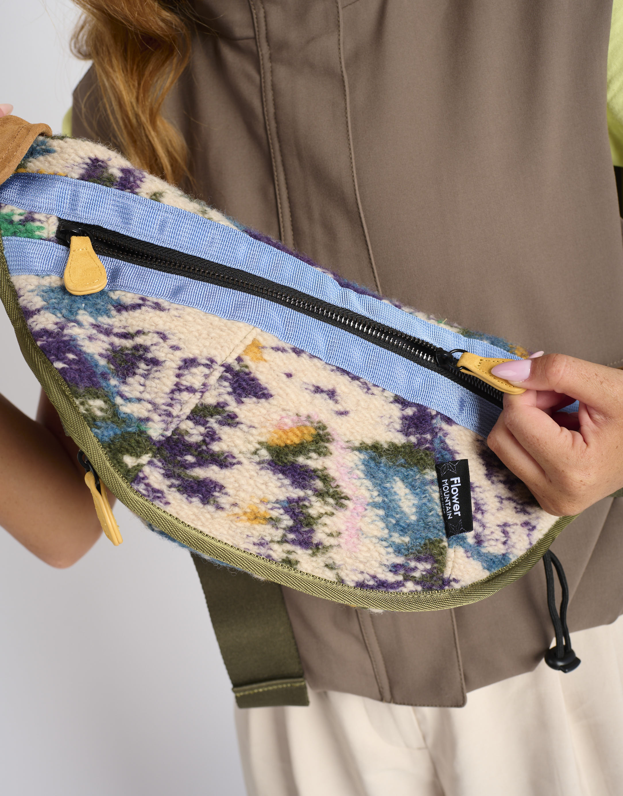 נעלי גברים - Flower Mountain - תיק פאוצ' FM - סגול   ירוק2