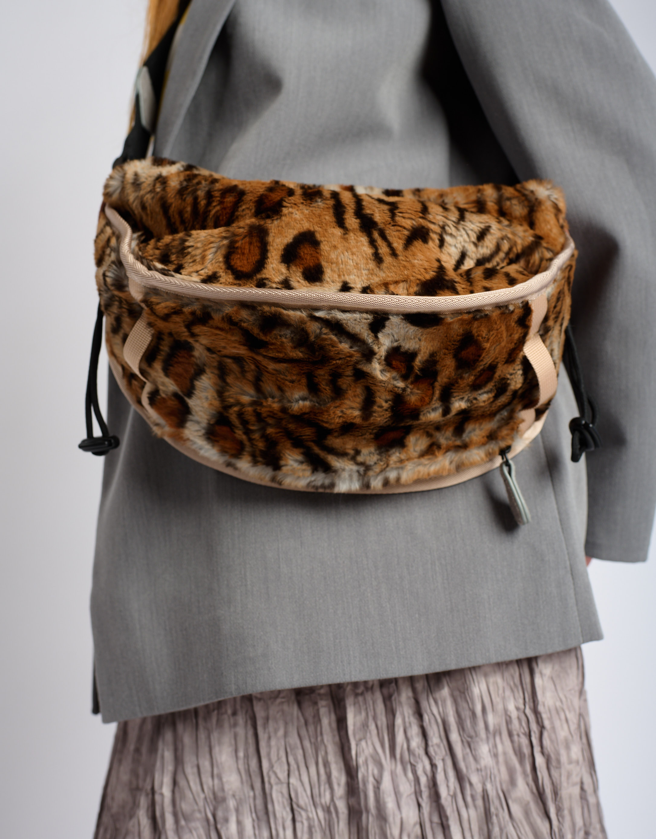 נעלי גברים - Flower Mountain - תיק פאוצ' FM - נמר3