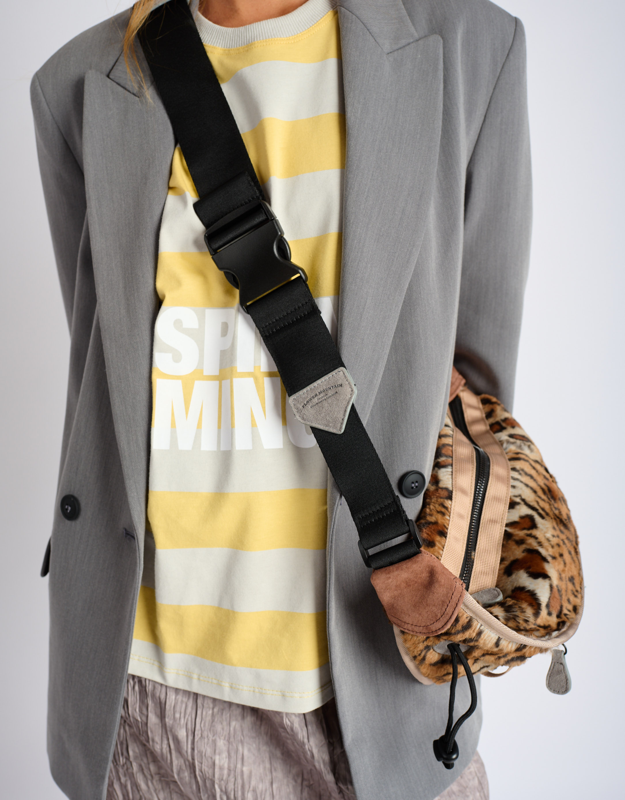 נעלי גברים - Flower Mountain - תיק פאוצ' FM - נמר4