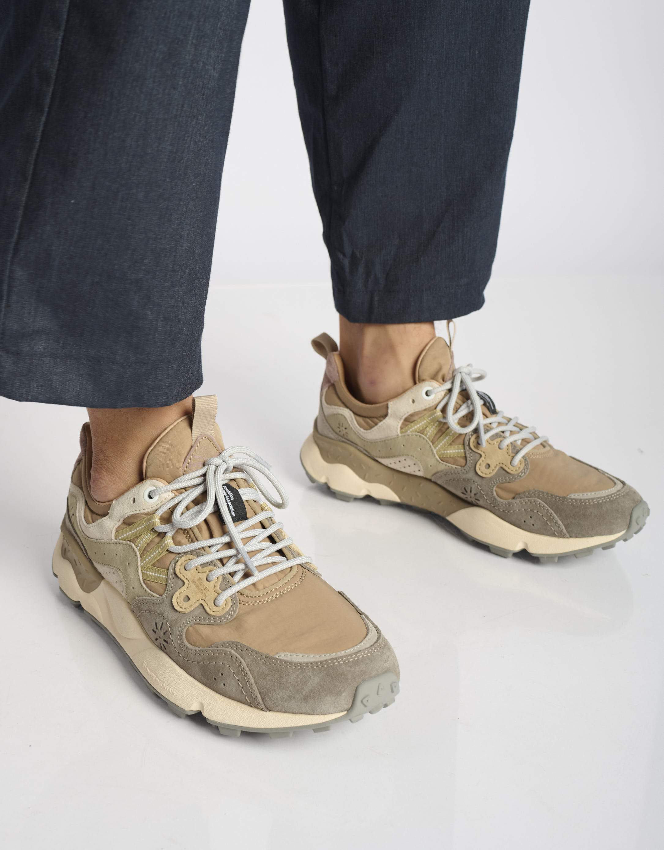 נעלי גברים - Flower Mountain - סניקרס צבעוניות YAMANO - בז'1