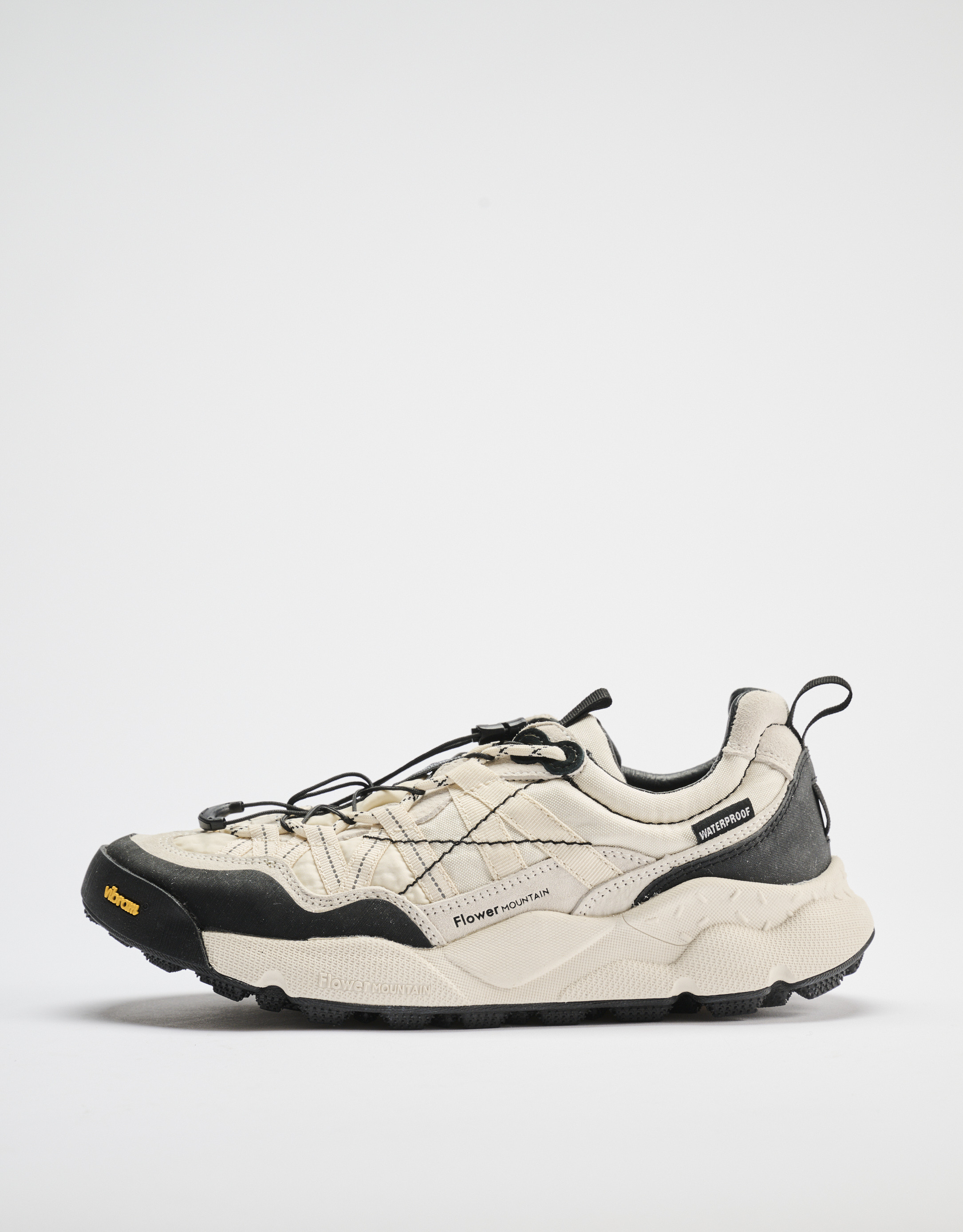 נעלי נשים - Flower Mountain - סניקרס זמש ובד IWANO - לבן   שחור1