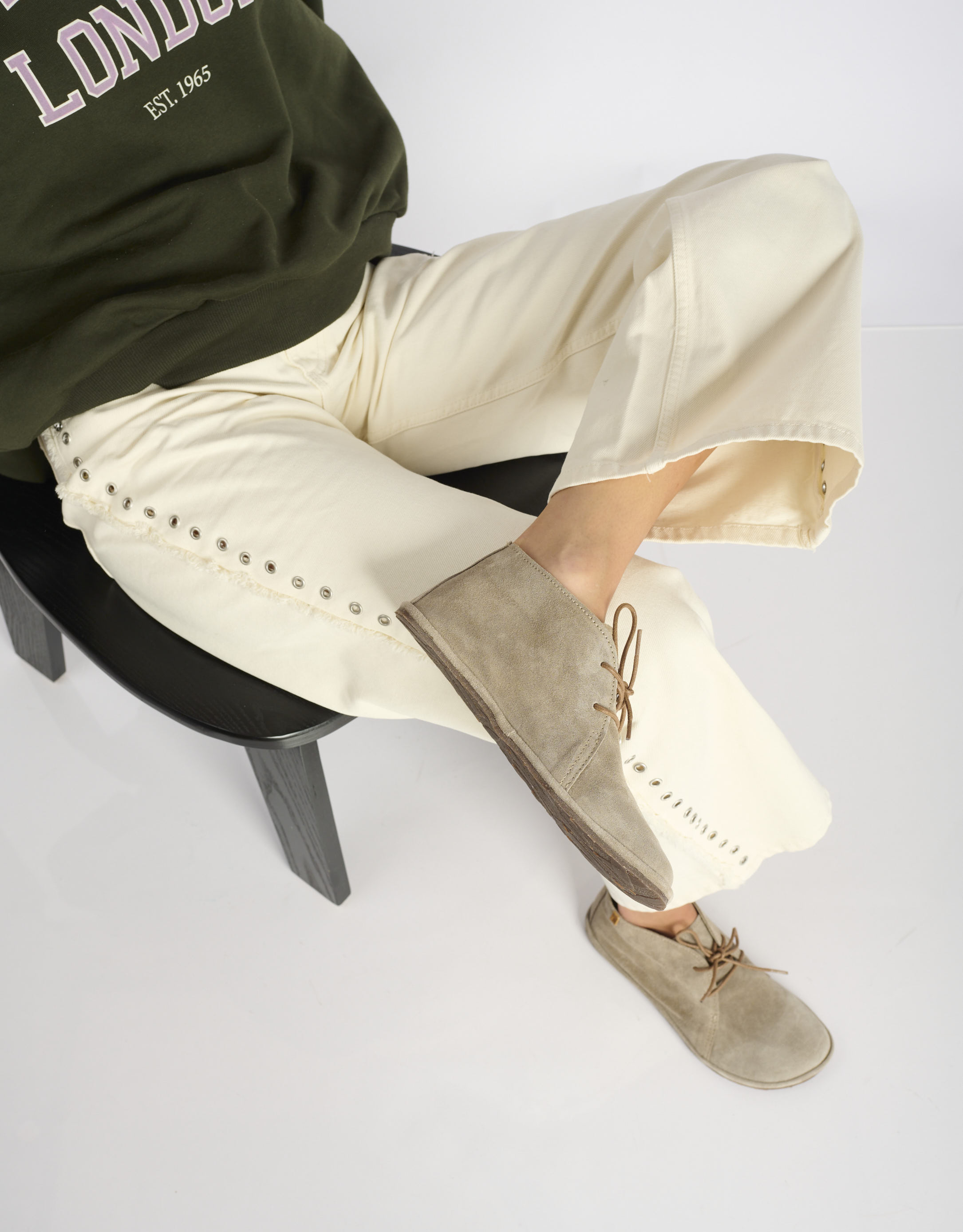 נעלי נשים - El Naturalista - נעלי זמש BARE - אפור חום1