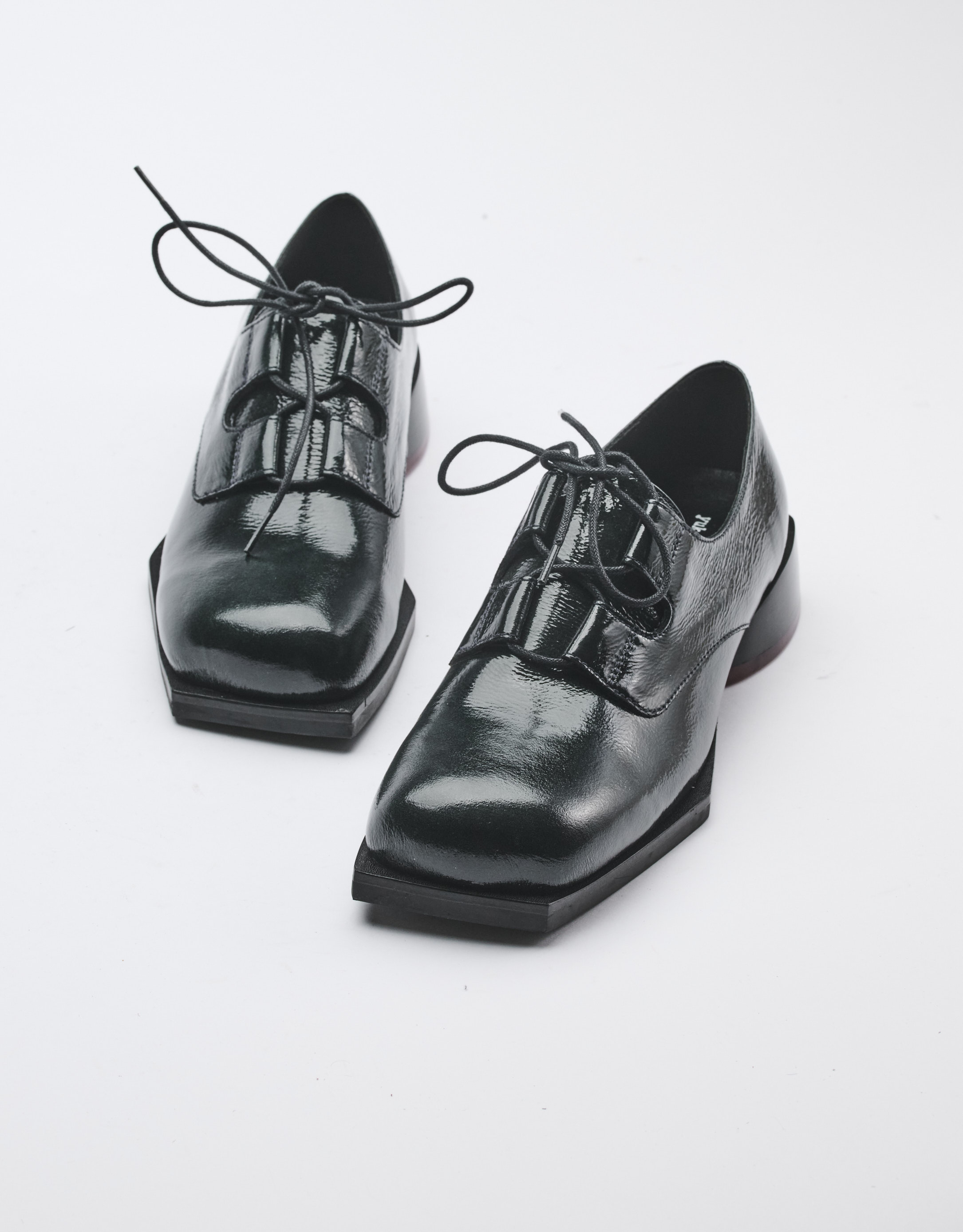 נעלי נשים - Yuko Imanishi - נעלי עור מבריקות COCO - ירוק1