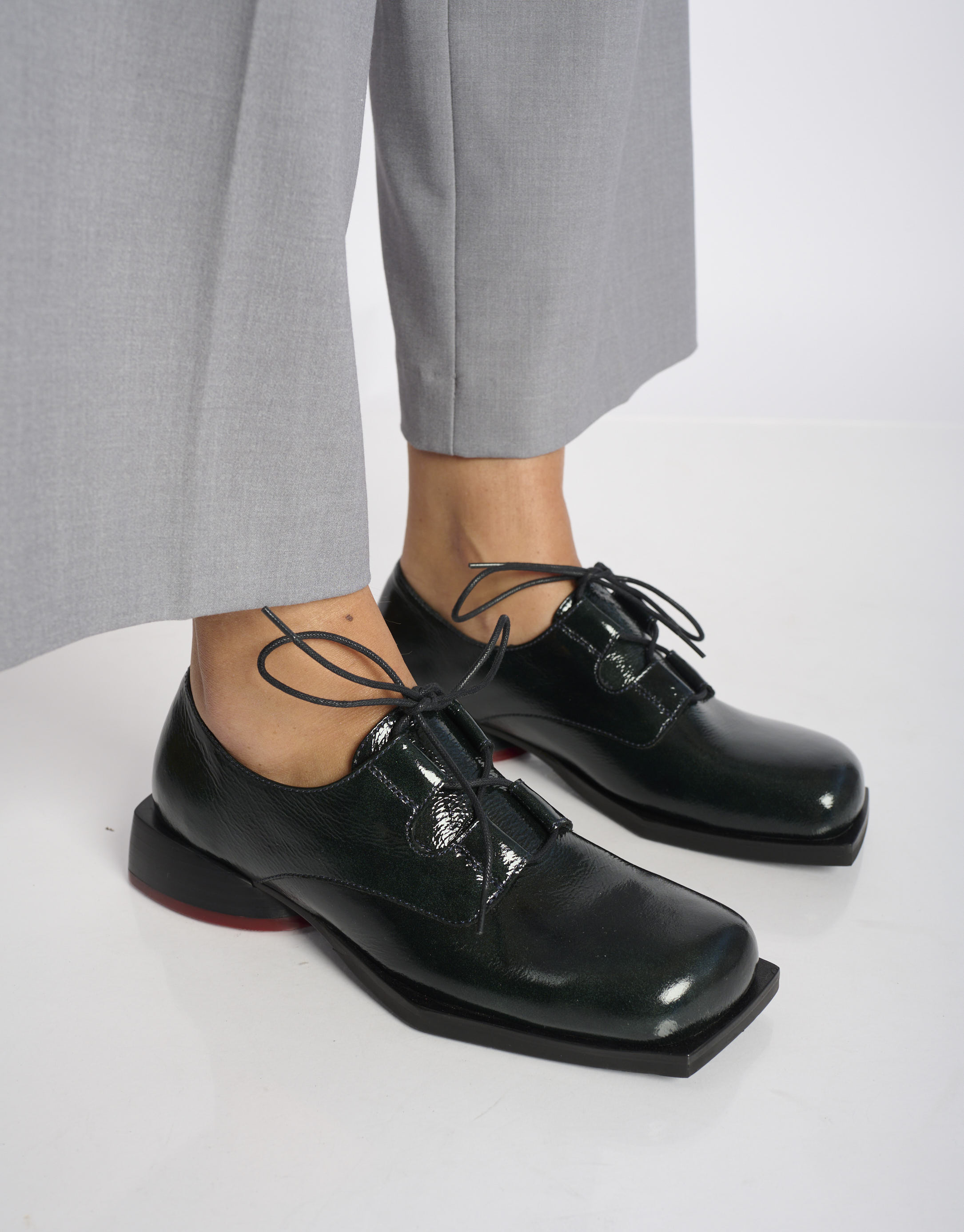 נעלי נשים - Yuko Imanishi - נעלי עור מבריקות COCO - ירוק4