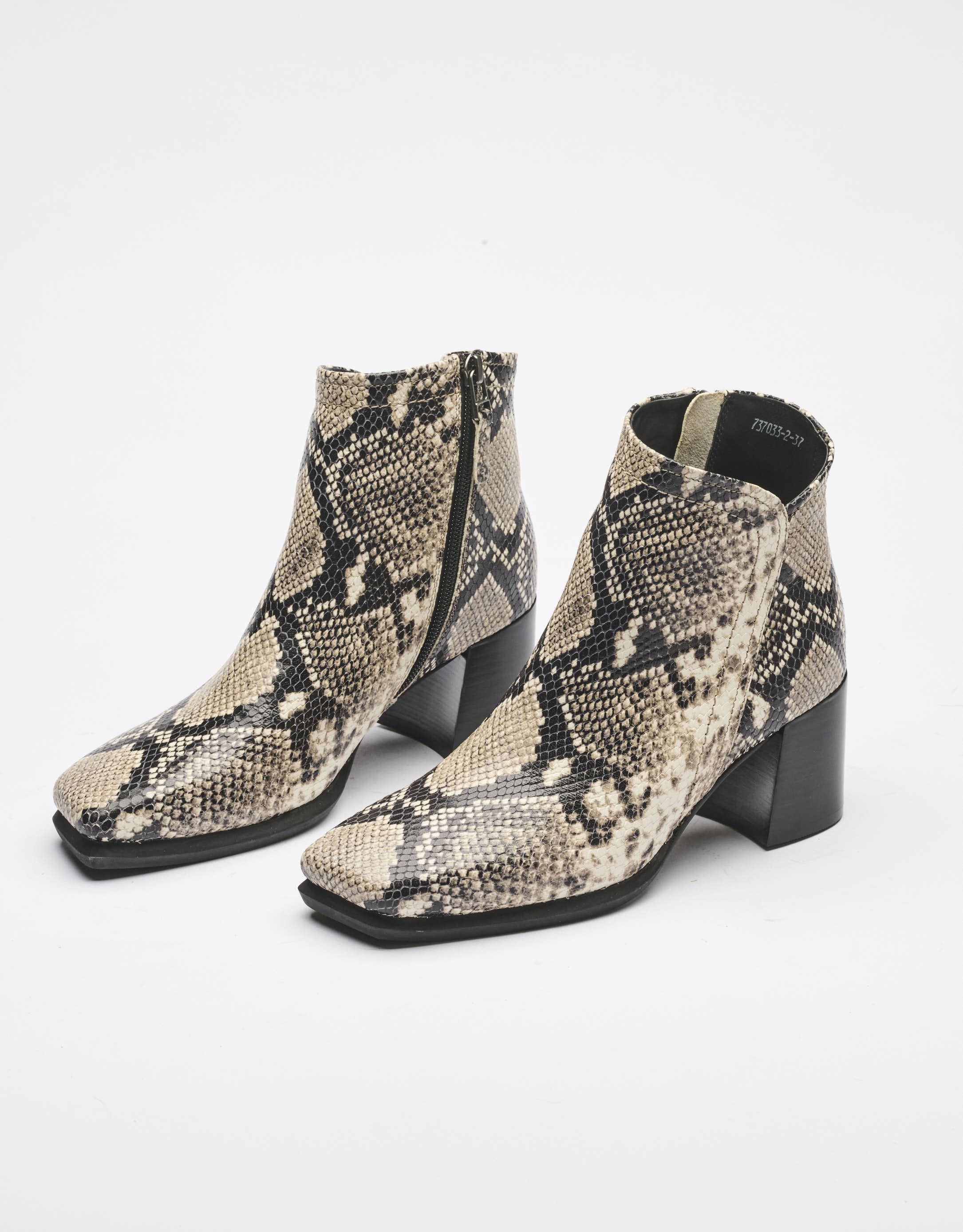 נעלי נשים - Yuko Imanishi - מגפונים עם עקב ORI - נחש3