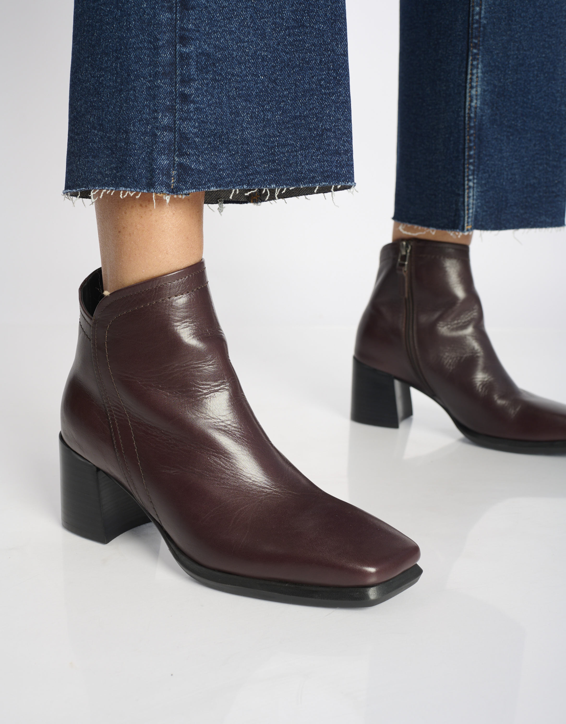 נעלי נשים - Yuko Imanishi - מגפונים עם עקב ORI - בורדו4