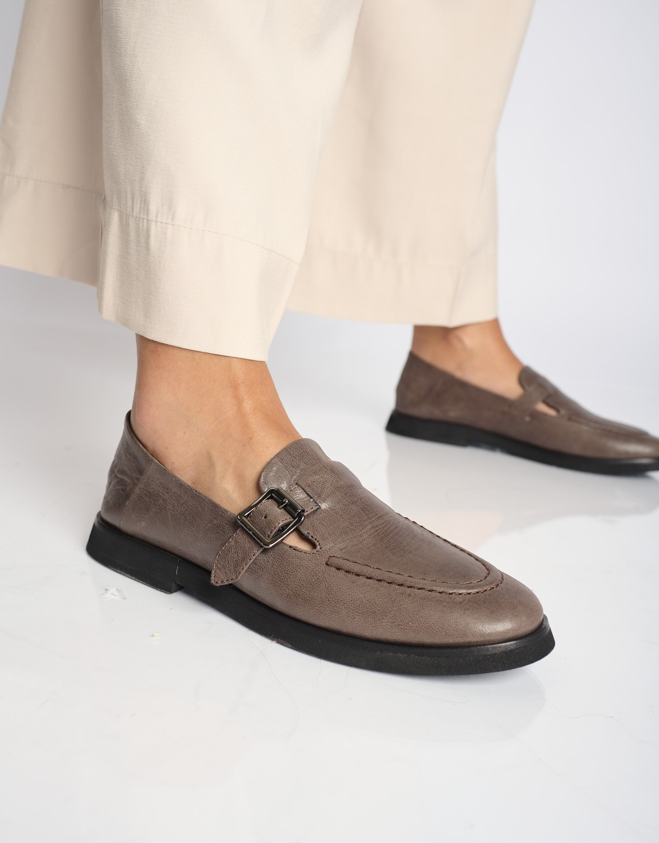 נעלי נשים - Yuko Imanishi - נעליים שטוחות KANA - חום3