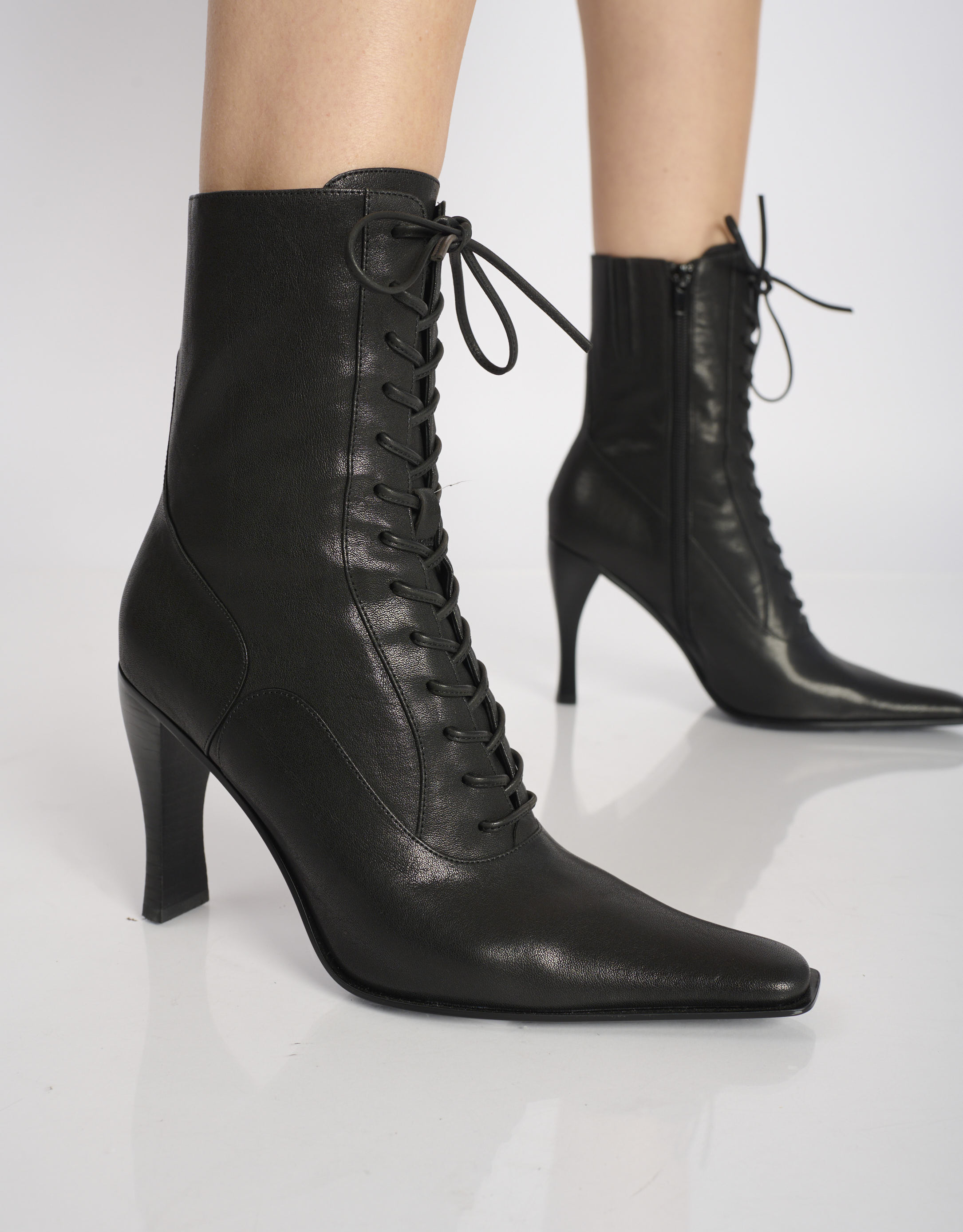 נעלי נשים - Jeffrey Campbell - מגפוני עקב BEBOLDU - שחור2