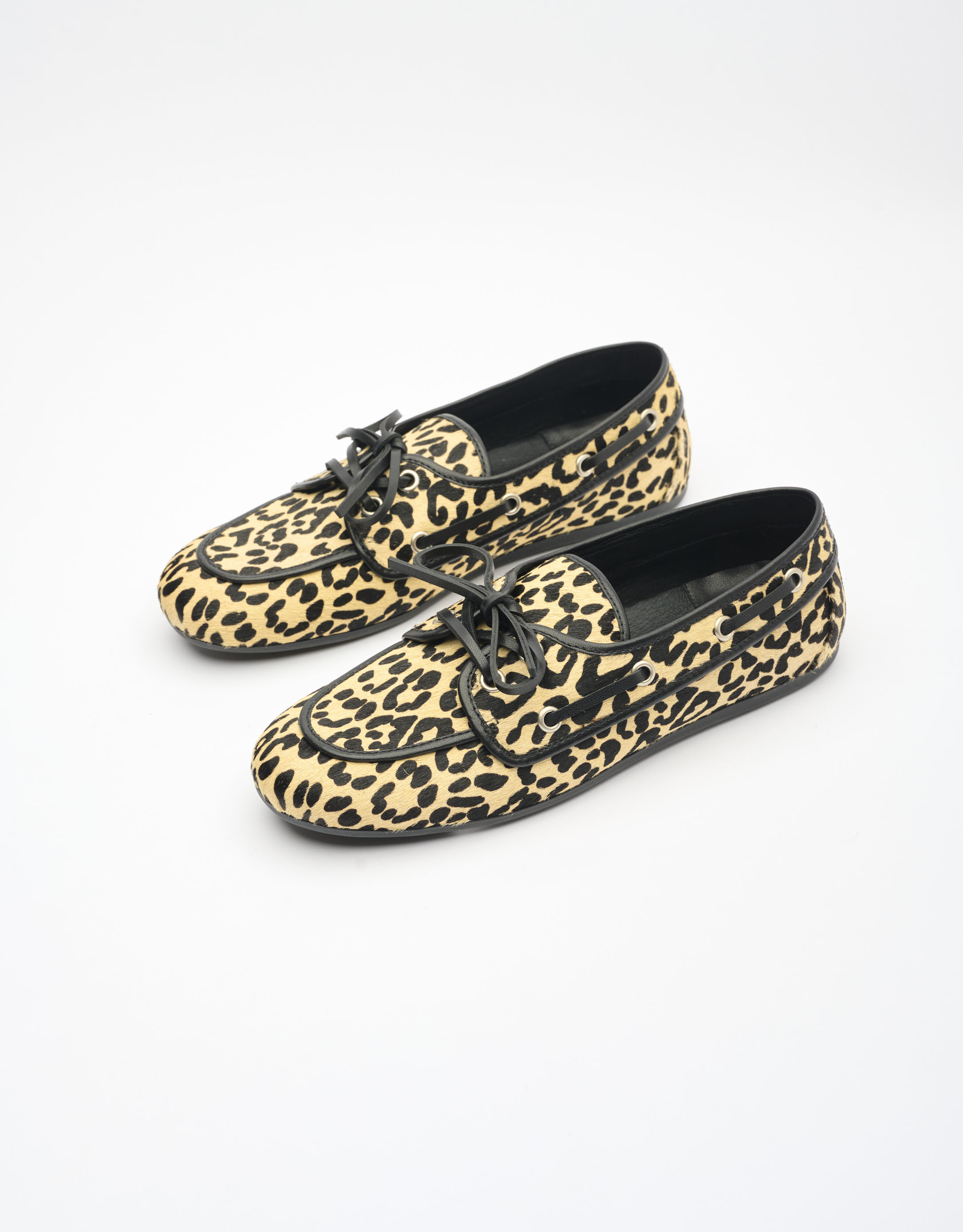 נעלי נשים - Jeffrey Campbell - מוקסינים BOAST מנומרות - בז'   שחור2