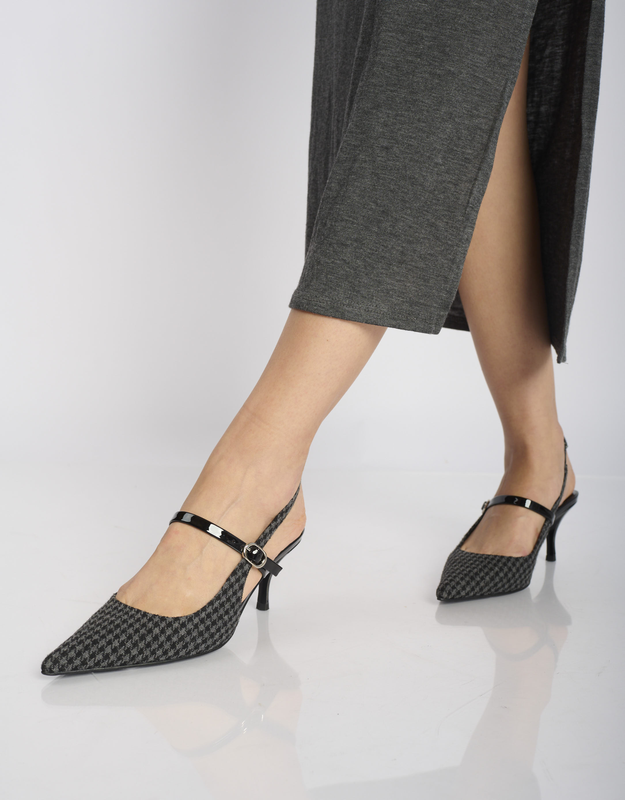 נעלי נשים - Jeffrey Campbell - נעלי סירה מבד TANYA - אפור   שחור1