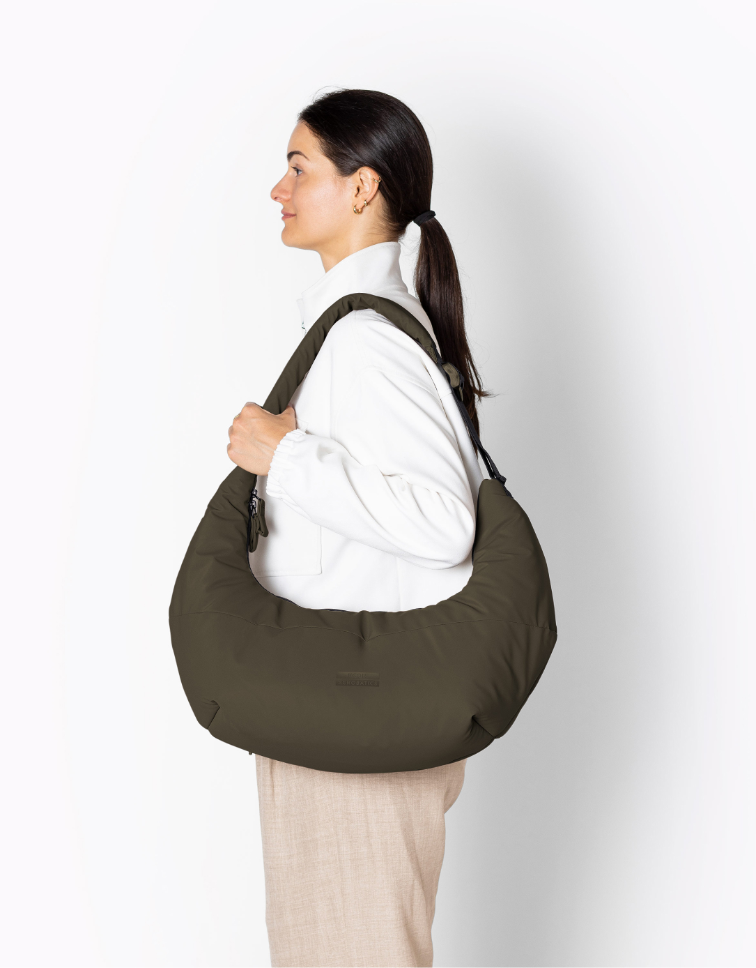 נעלי נשים - Ucon Acrobatics - תיק צד SHOTA - חאקי4