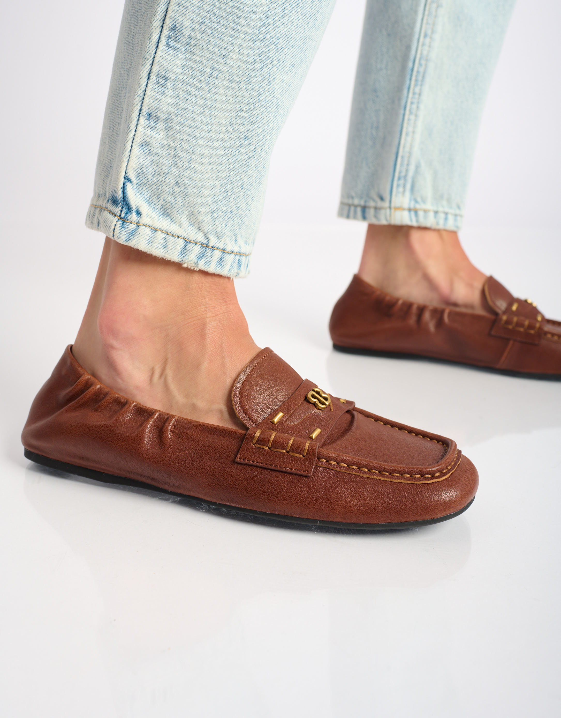 נעלי נשים - Bibi lou - נעלי מוקסין שטוחות DALIA - קוניאק4