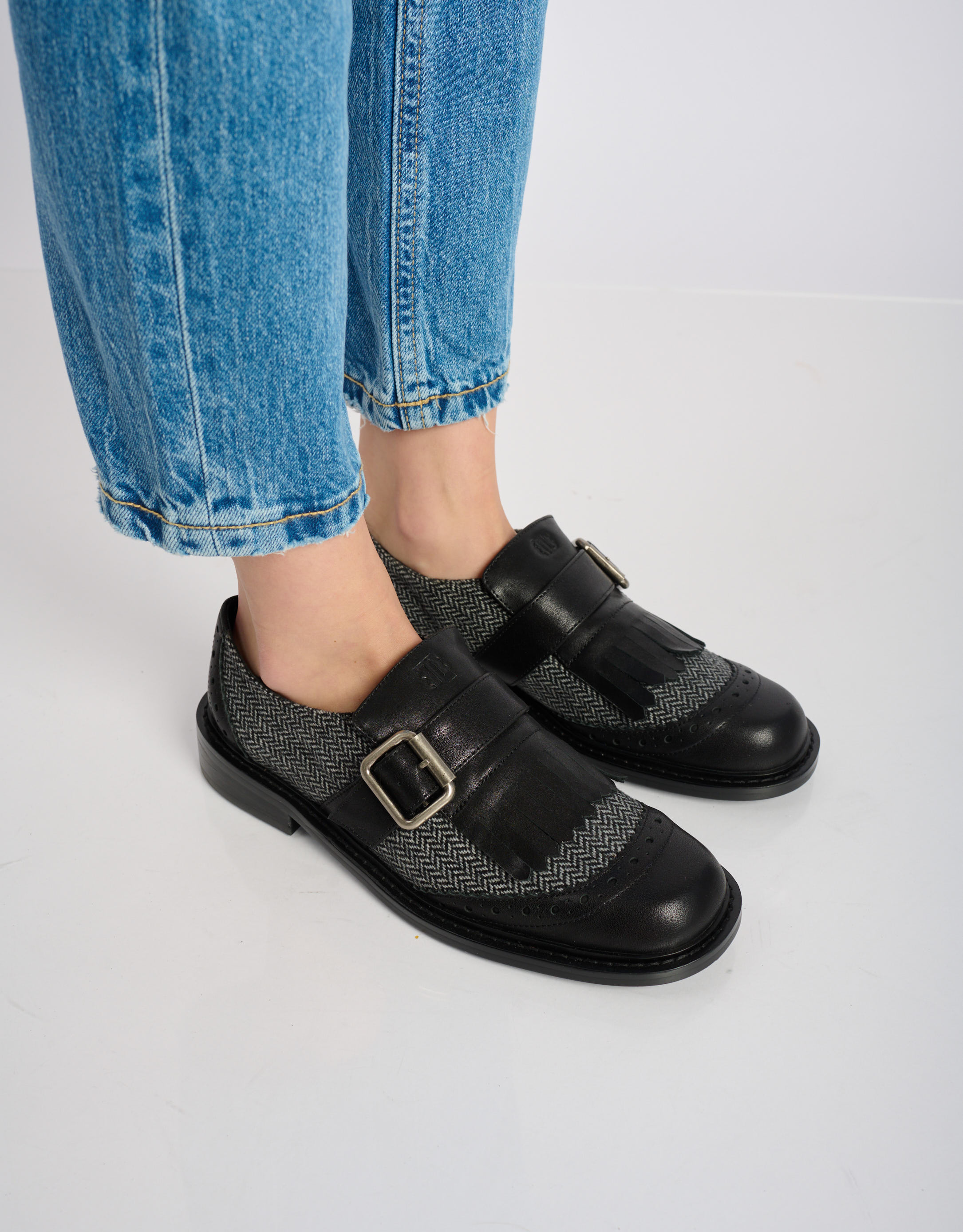 נעלי נשים - Bibi lou - נעלי מוקסין משולבות VEGA - שחור4