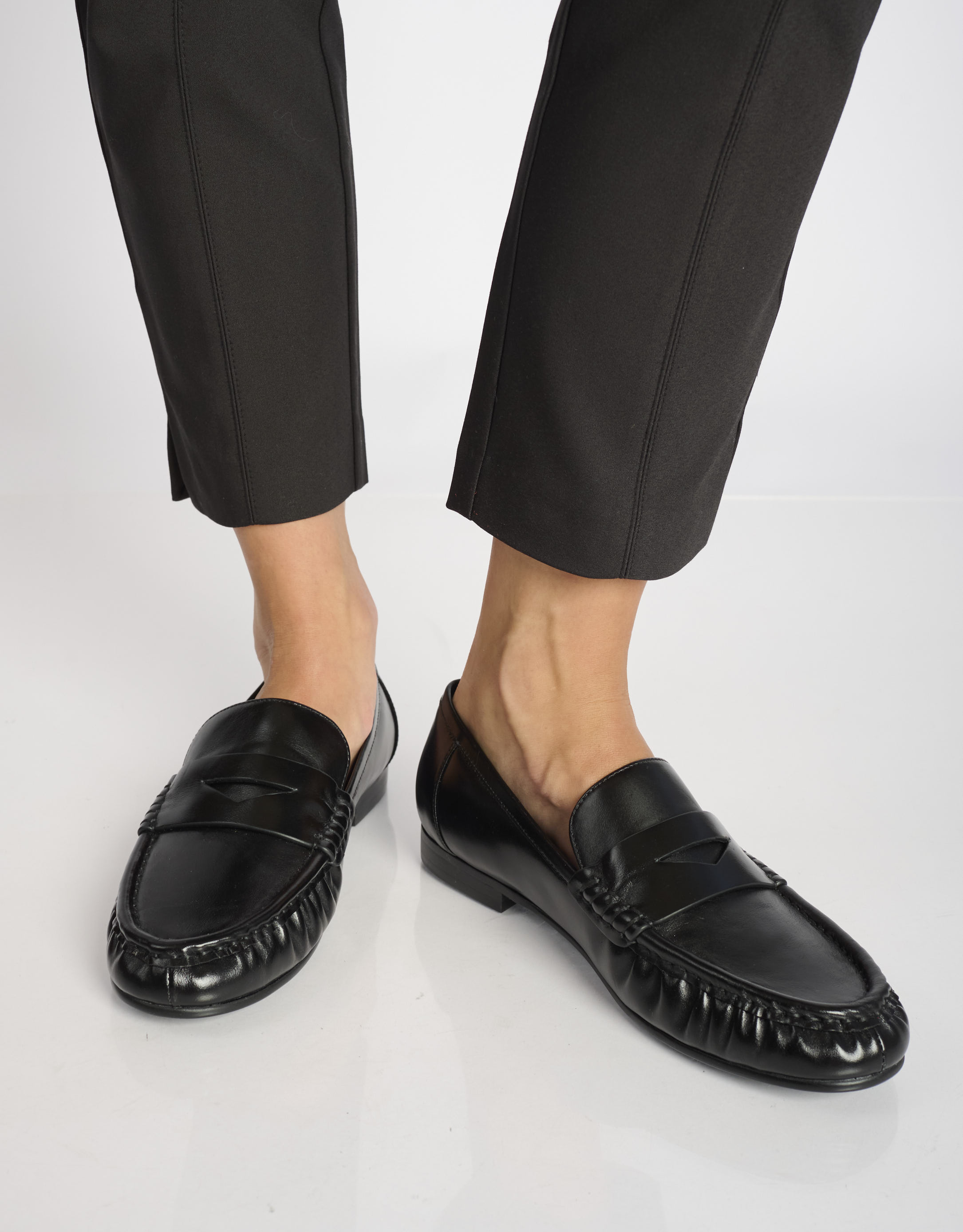 נעלי נשים - Bibi lou - נעלי מוקסין LYRA - שחור1