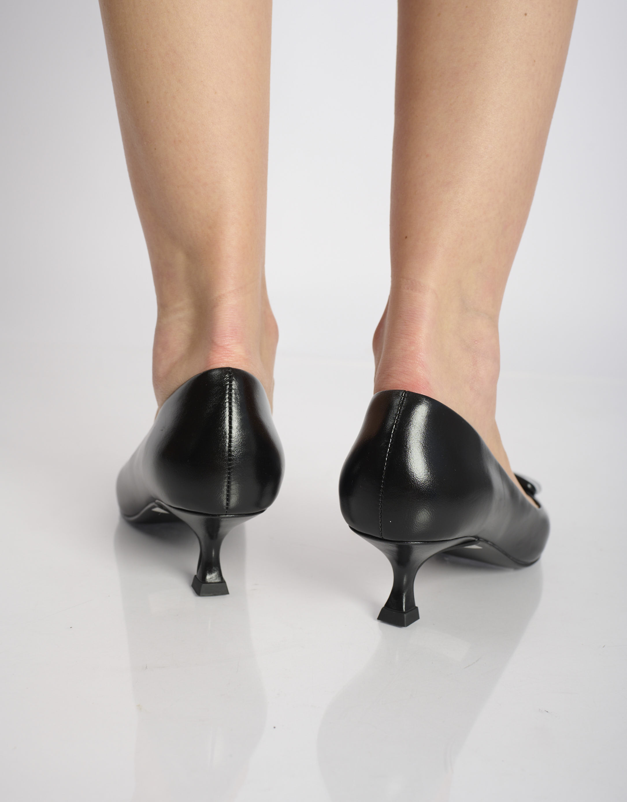 נעלי נשים - Bibi lou - נעלי סירה עם עקב BONNIE - שחור3