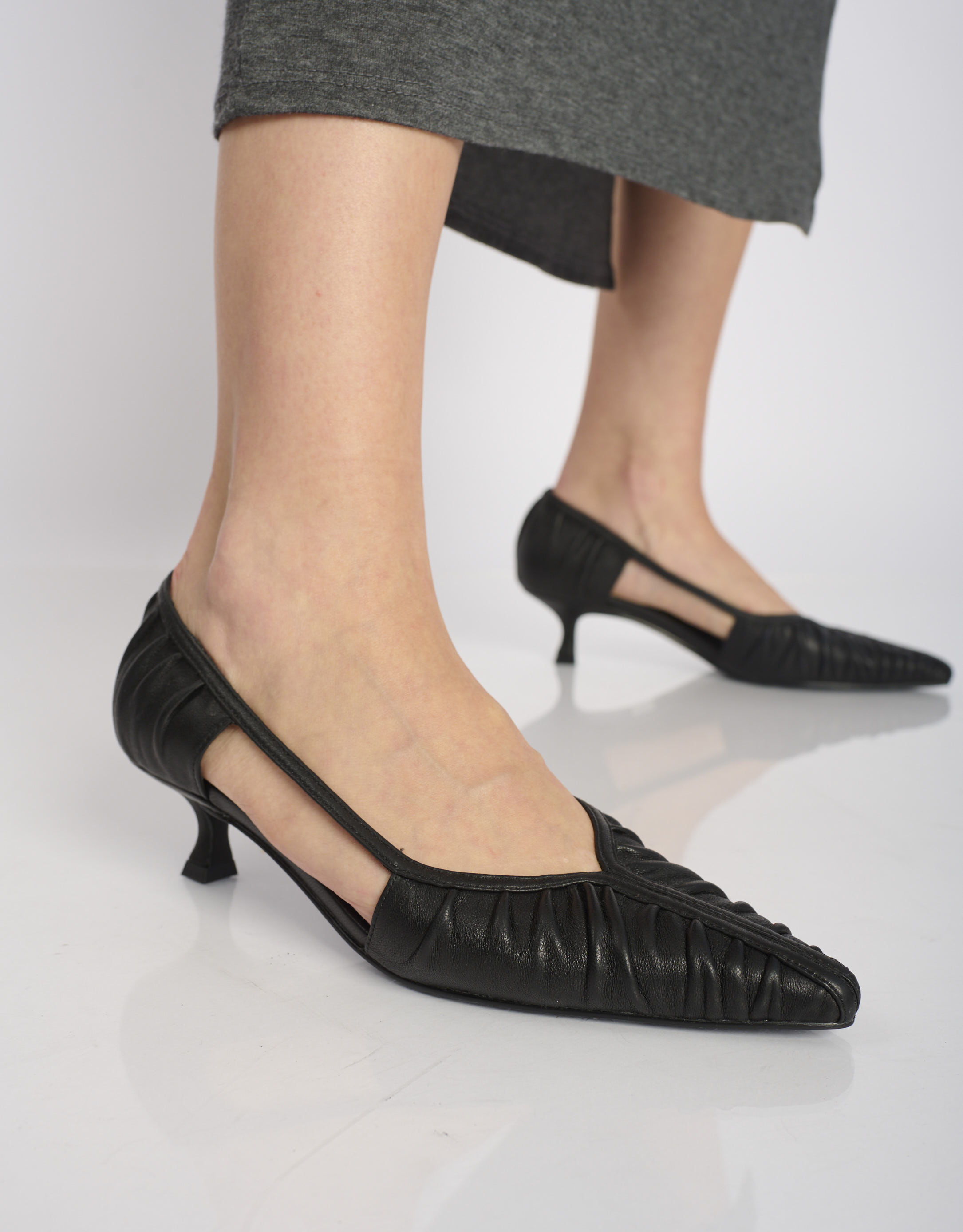 נעלי נשים - Bibi lou - נעלי סירה עם עקב RIGEL - שחור3