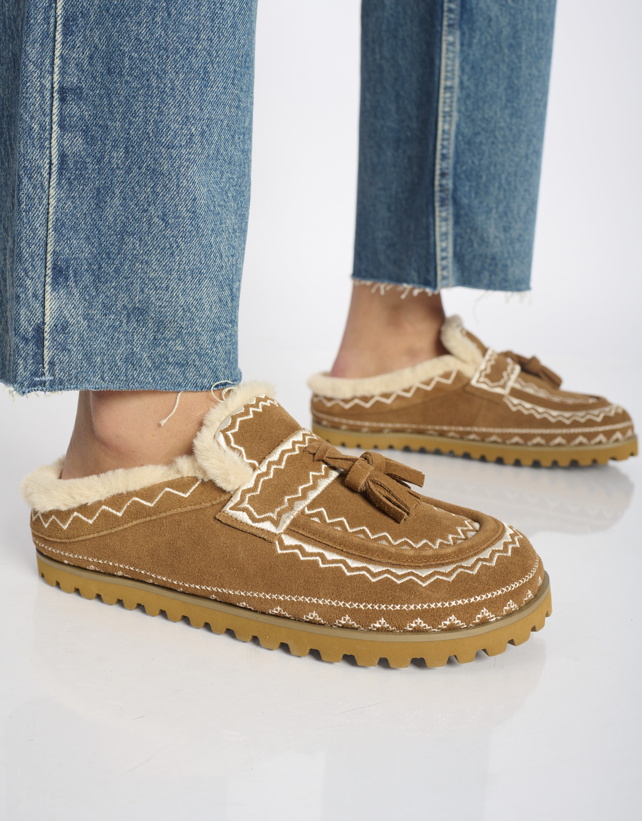 נעלי נשים - Bibi lou - כפכפי זמש MERAK - קאמל2