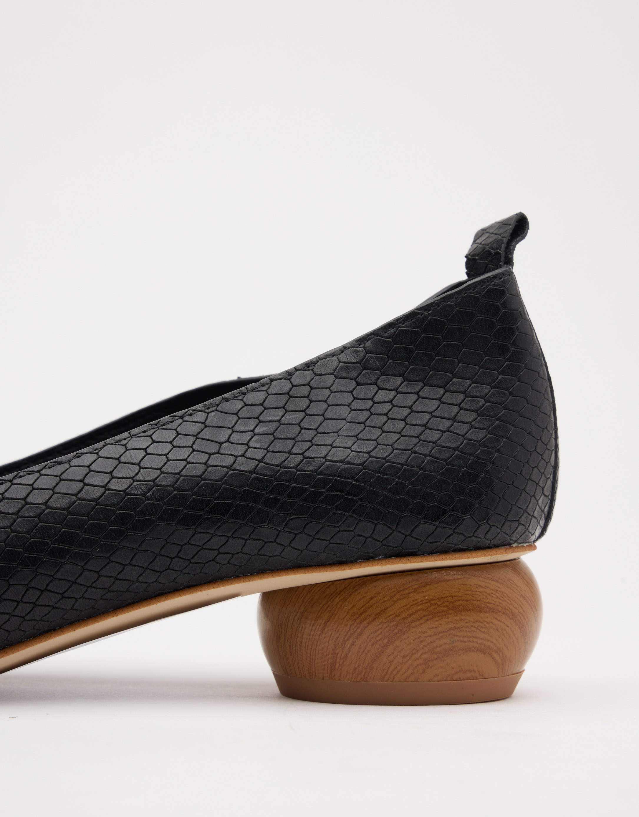 נעלי נשים - Jeffrey Campbell - נעלי סירה VIONA  נחש - שחור1