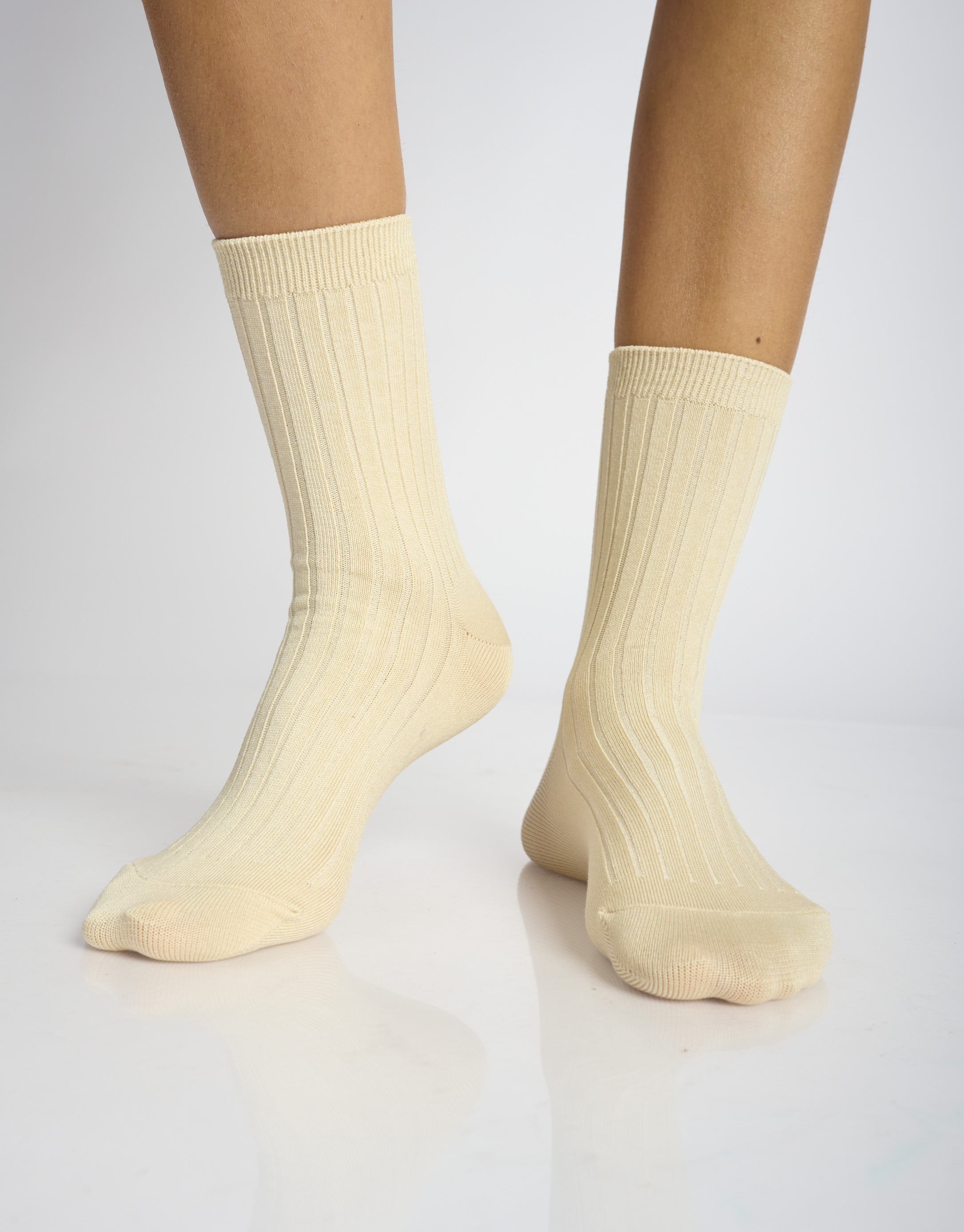 נעלי נשים - Le Bon Shoppe - גרביים HER - בז'2