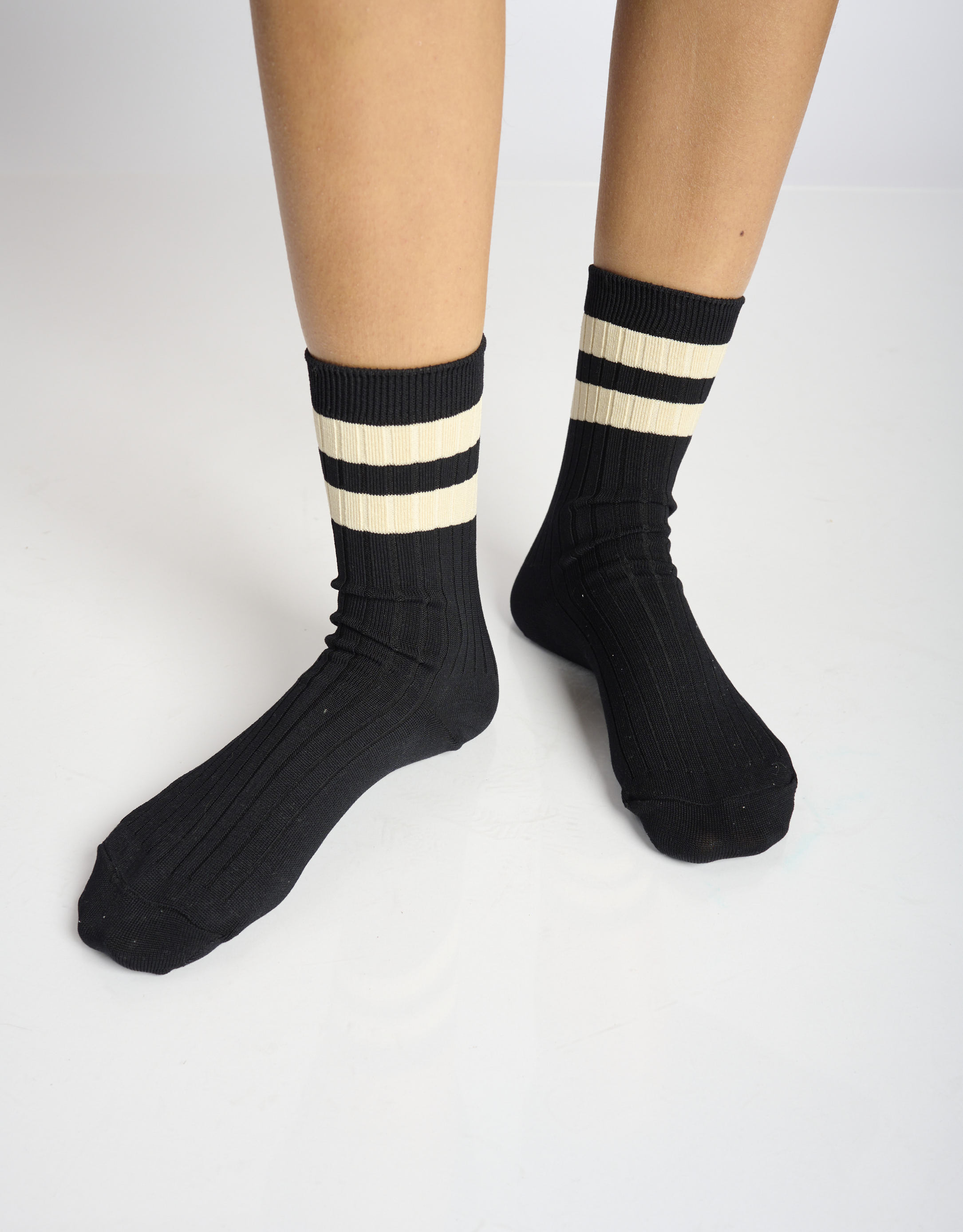 נעלי נשים - Le Bon Shoppe - גרביים HER VARSITY - שחור2