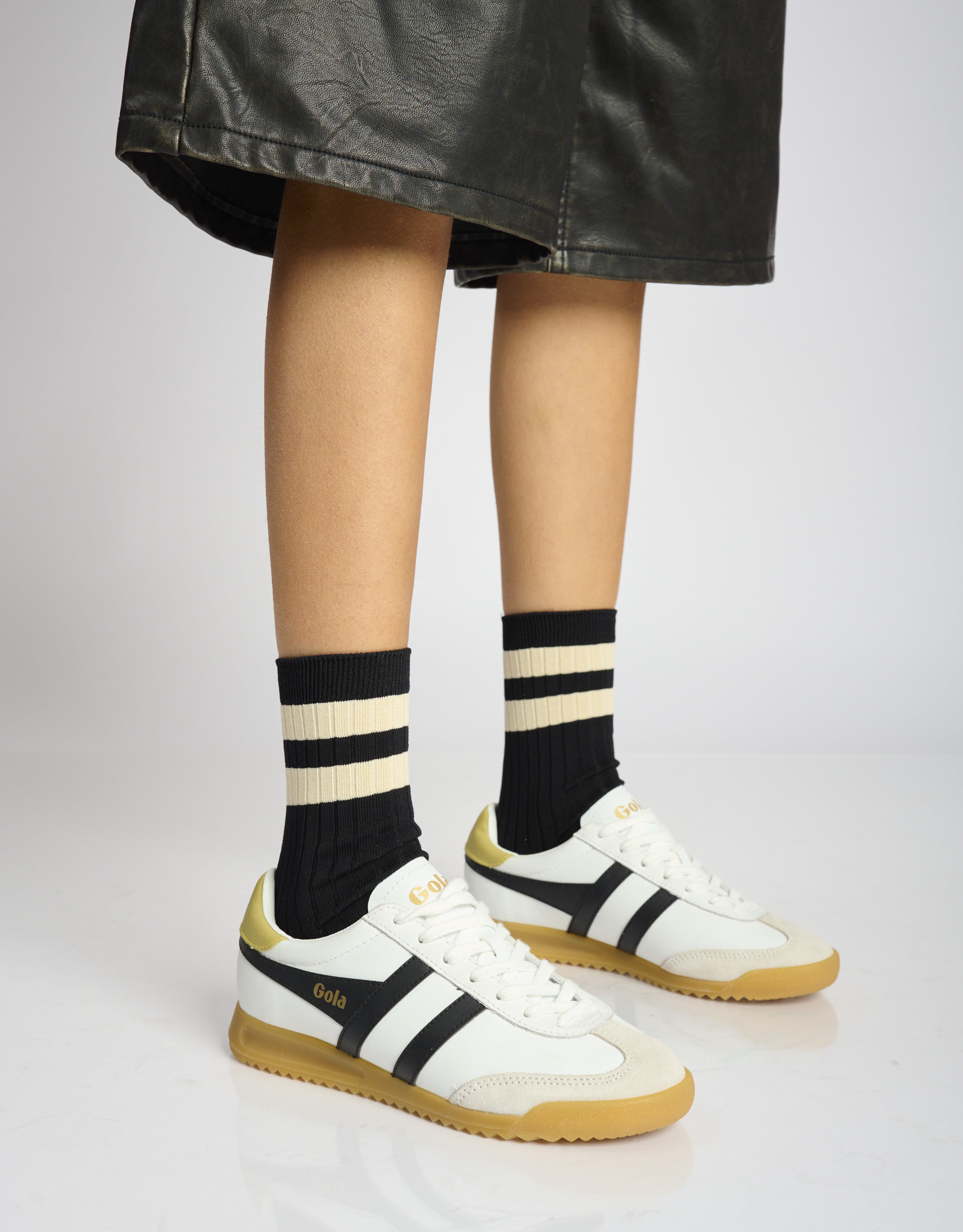 נעלי נשים - Le Bon Shoppe - גרביים HER VARSITY - שחור4