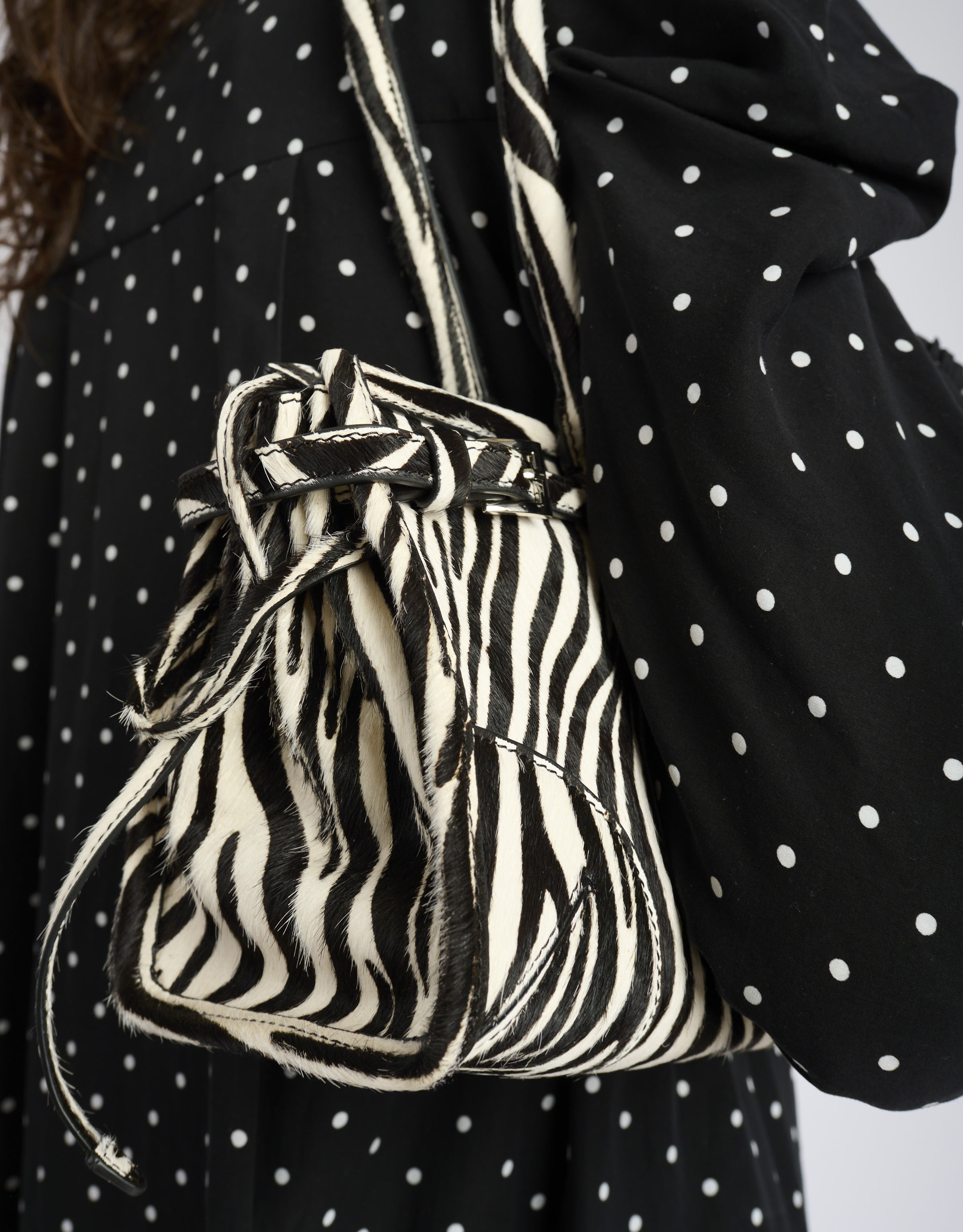 נעלי נשים - Jeffrey Campbell - תיק צד  PESKY - זברה3