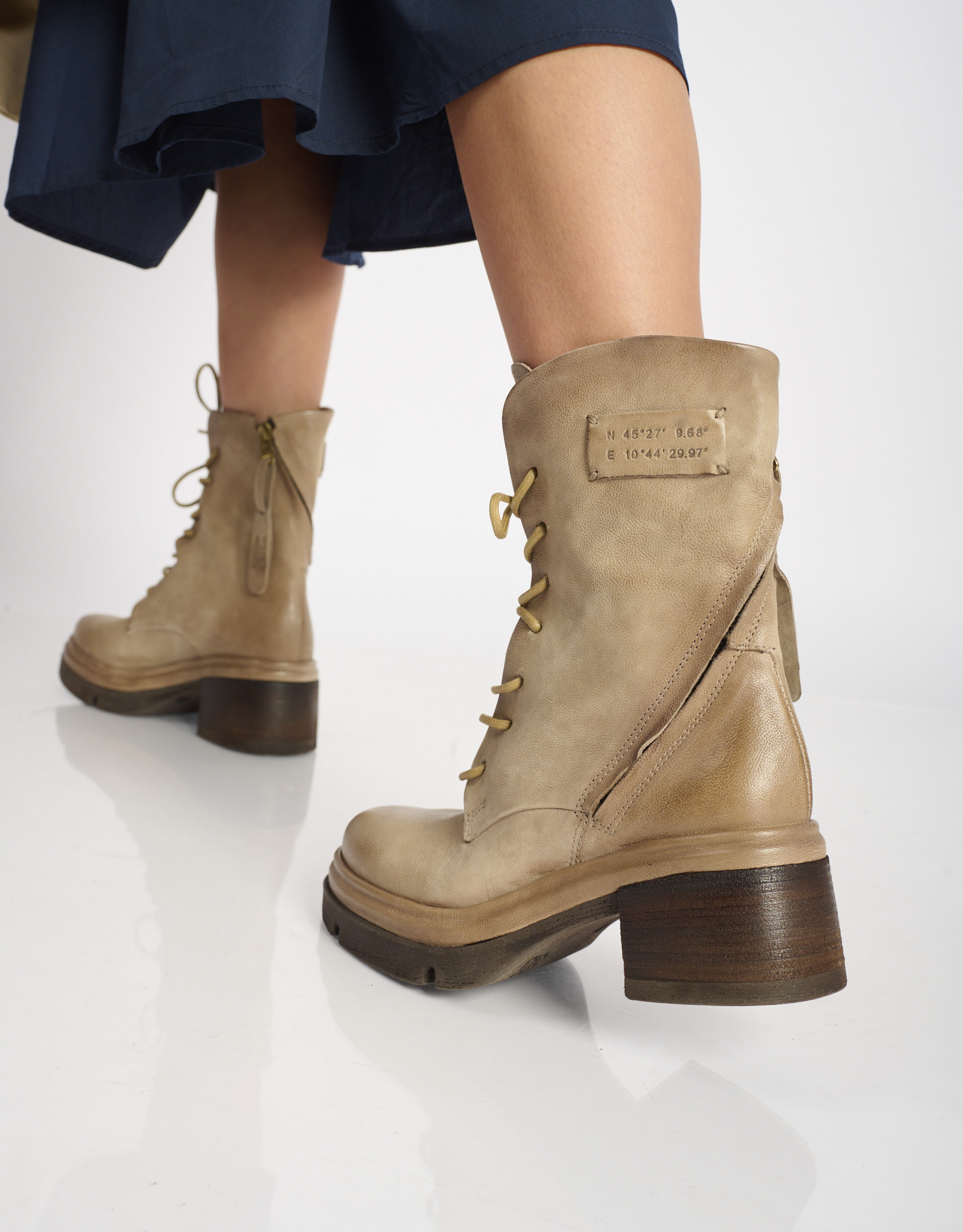 נעלי נשים - A.S. 98 - מגפיים עם שרוכים EASY - בז'4