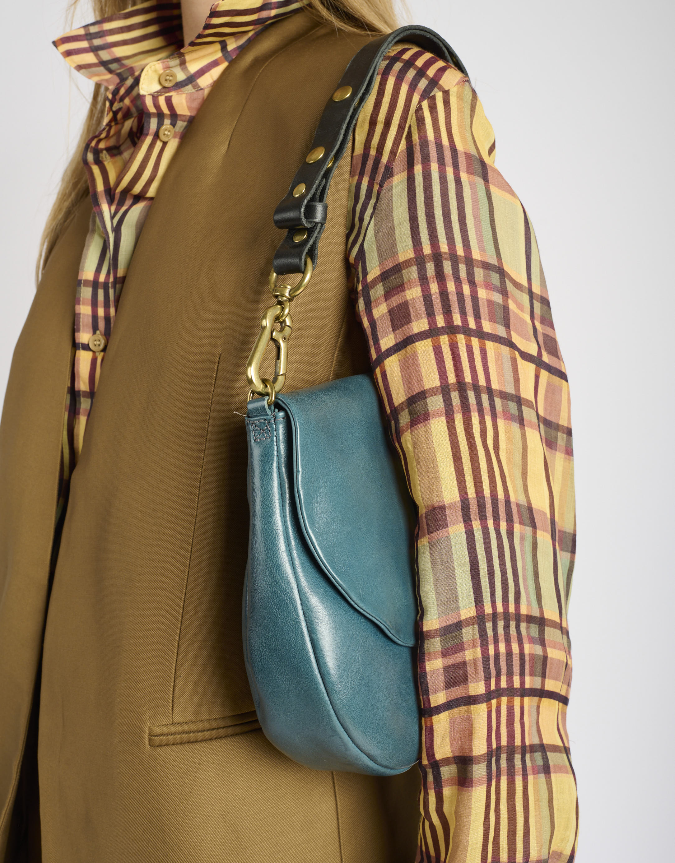 נעלי נשים - A.S. 98 - תיק צד מעור CARLOTTA - פטרול4