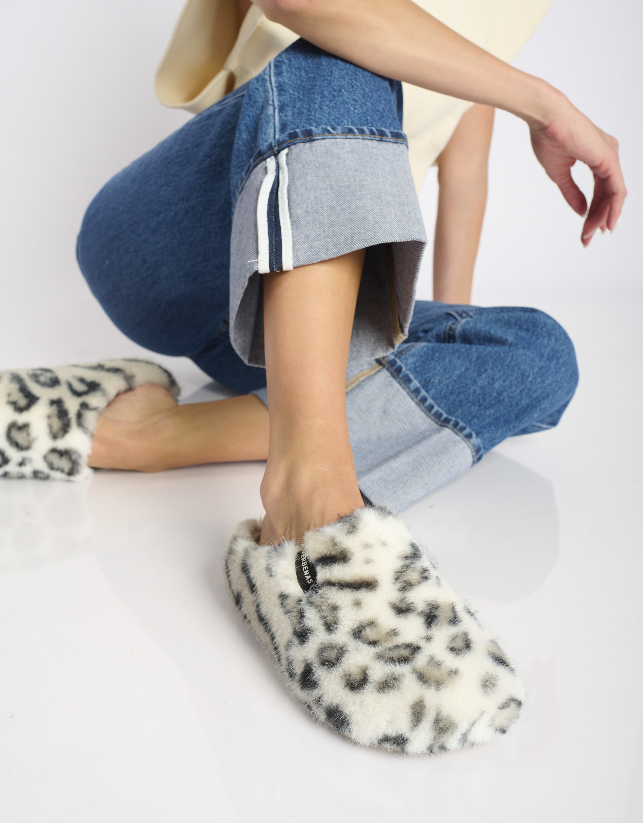 נעלי נשים - Verbenas - נעלי בית מנומרות YORK FUR - אופוויט1